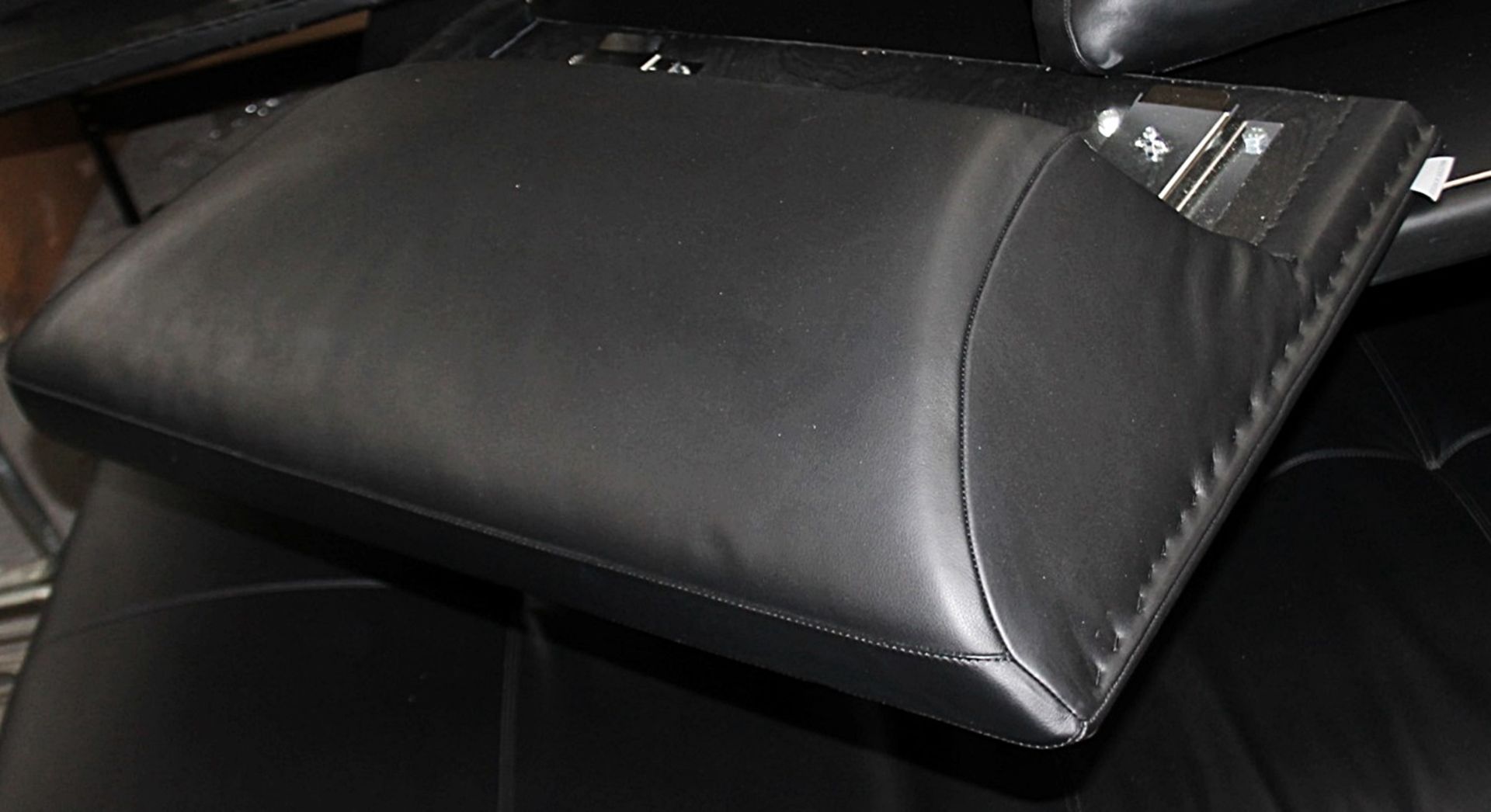 1 x WALTER KNOLL Designer Corner Sofa, Upholstered In A Soft Black Leather - Image 8 of 11