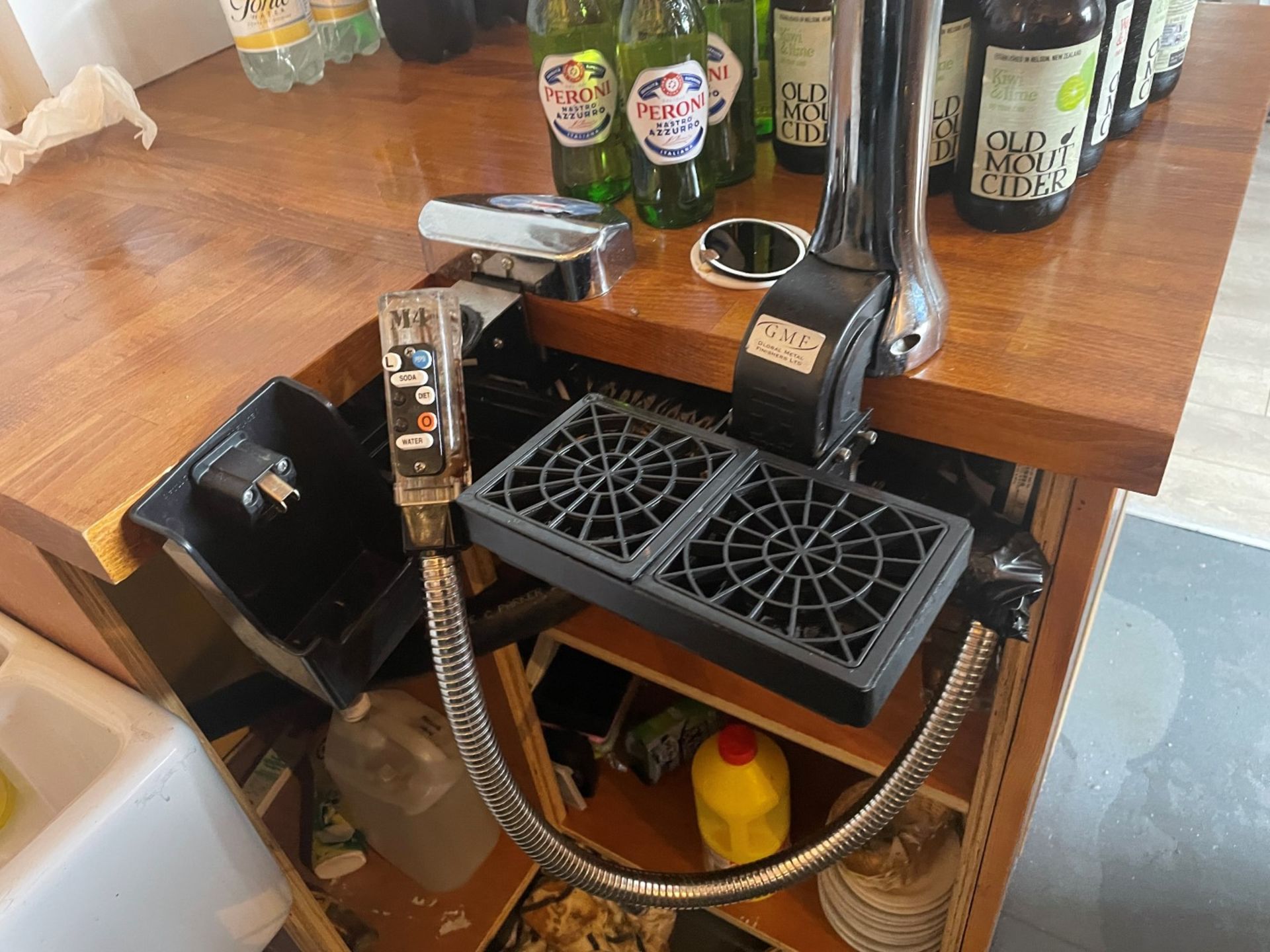 1 x Twin Tap Beer Dispenser Pump - Image 3 of 7