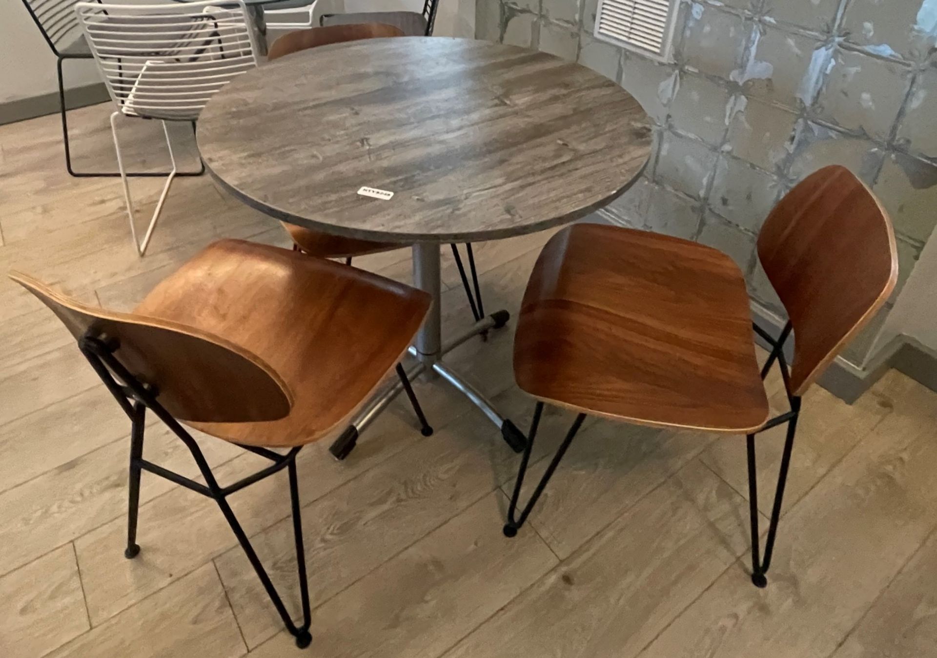1 x Round 80cm Wooden Driftwood Table With Chrome Base and Three Contemporary Chairs - Ref: - Image 2 of 5