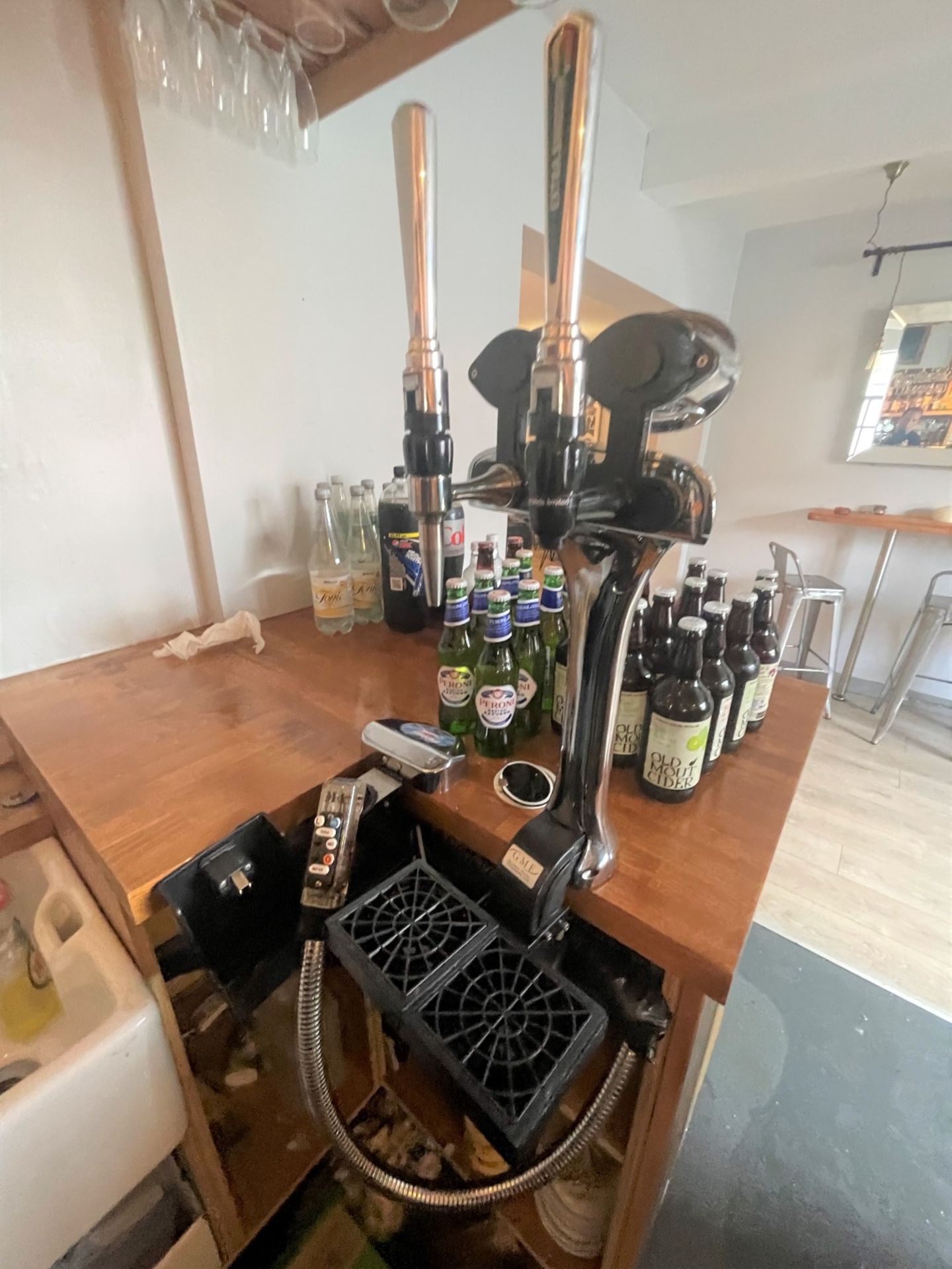 1 x Twin Tap Beer Dispenser Pump - Image 5 of 7