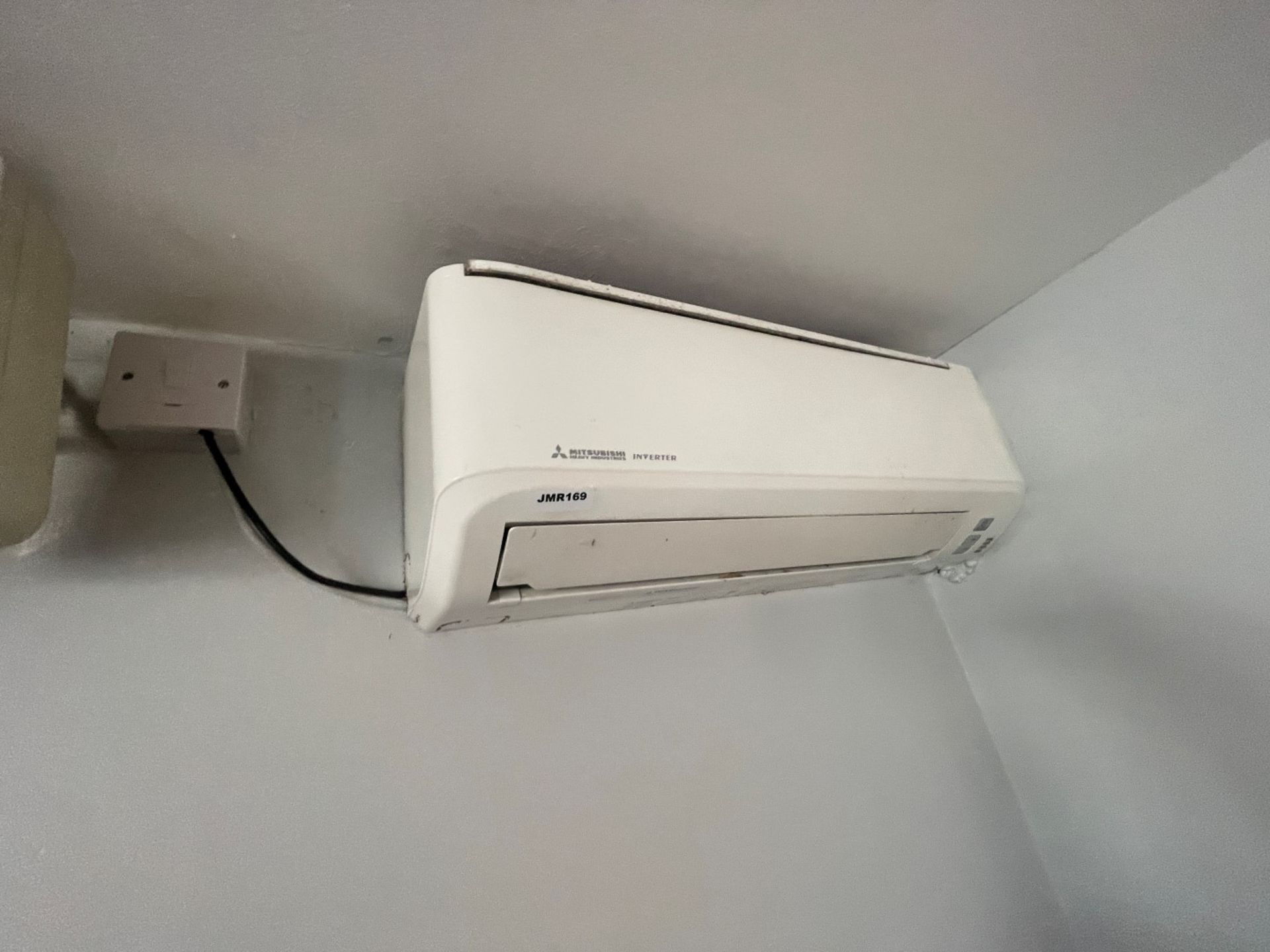 1 x Mitsubishi Split Type Air Conditioning Unit With Blu Science Virus Protection - 2018 Model - Image 5 of 8