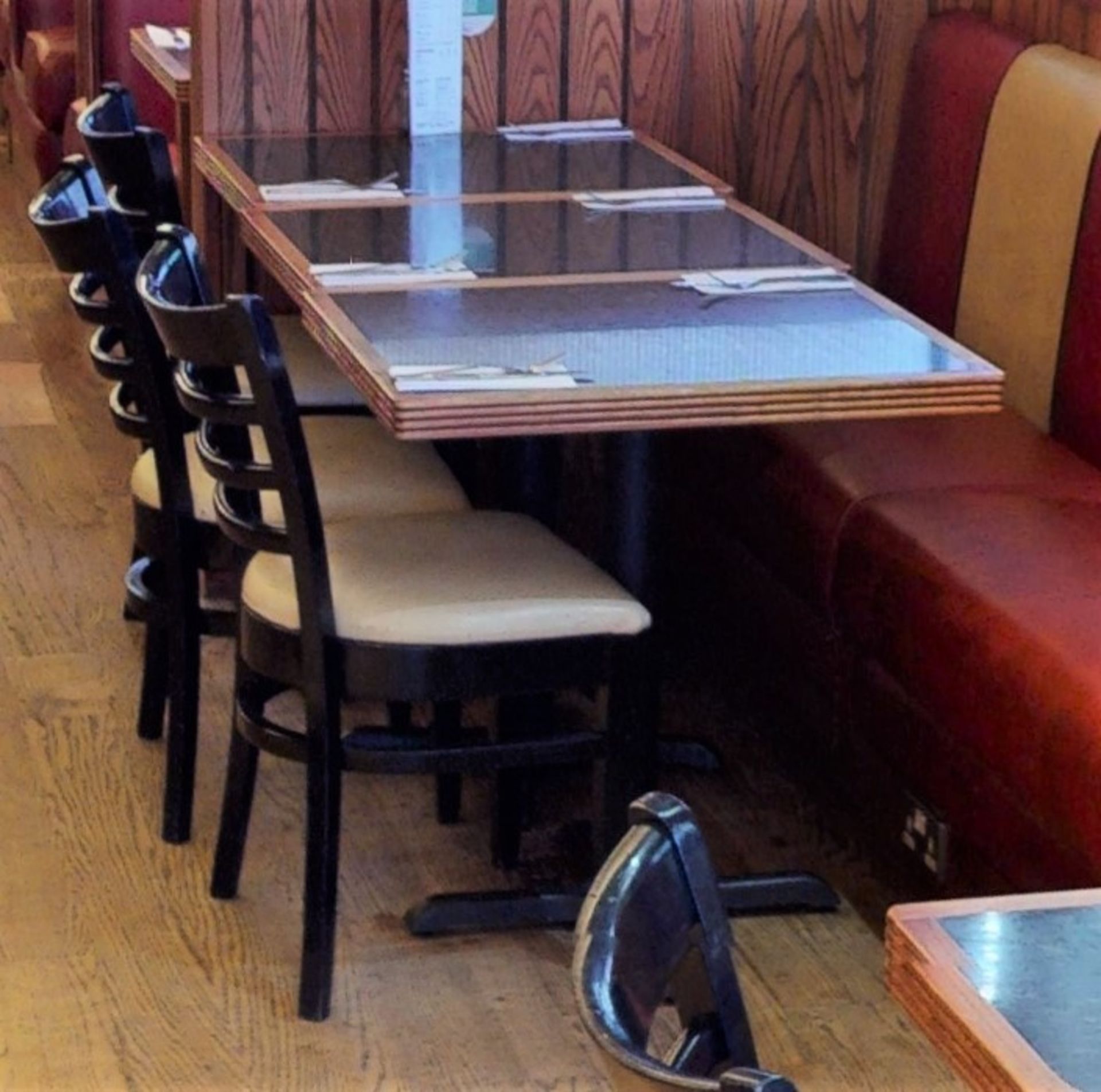5 x Restaurant Tables With Granite Style Surface, Wooden Edging, Cast Iron Bases - Seats 2 Persons - Image 4 of 4
