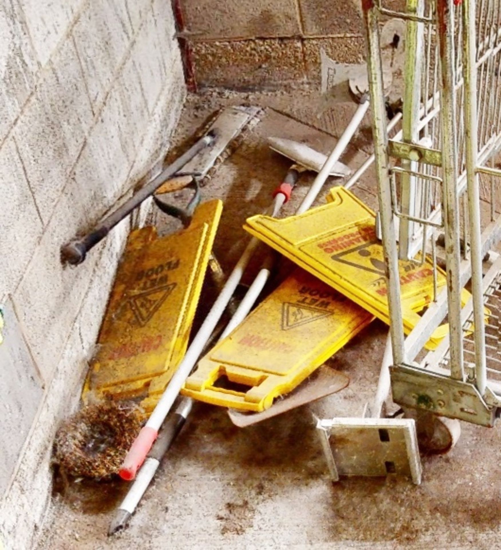 1 x Assorted Collection of Cleaning Products - Mop Buckets, Wet Floor Signs, Wet Brush, Mop Handles - Image 8 of 9