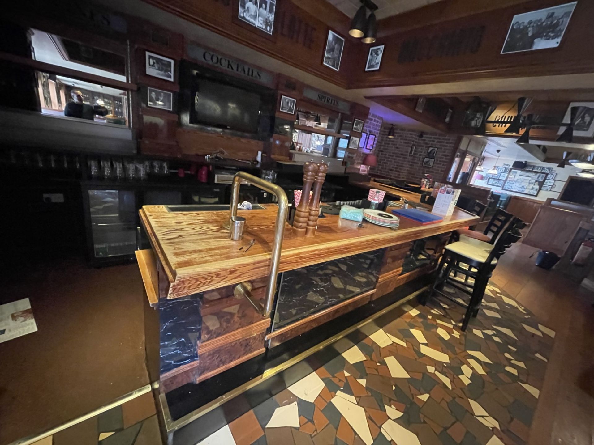 1 x Commercial Bar Featuring a Wooden Bar Top, Burr Walnut & Black Marble Effect Front Panels - Image 9 of 10