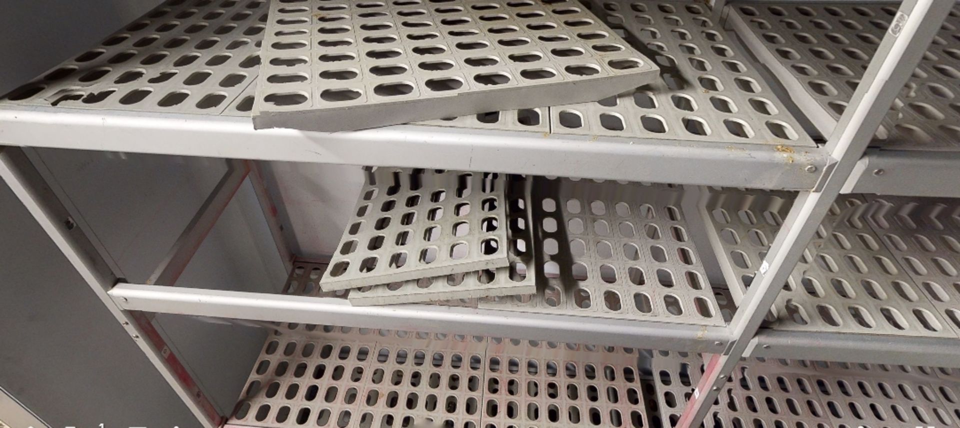 1 x Cold Room Shelving Unit With Aluminium Frame and Perforated Shelf Panels - U Shaped - Image 8 of 8