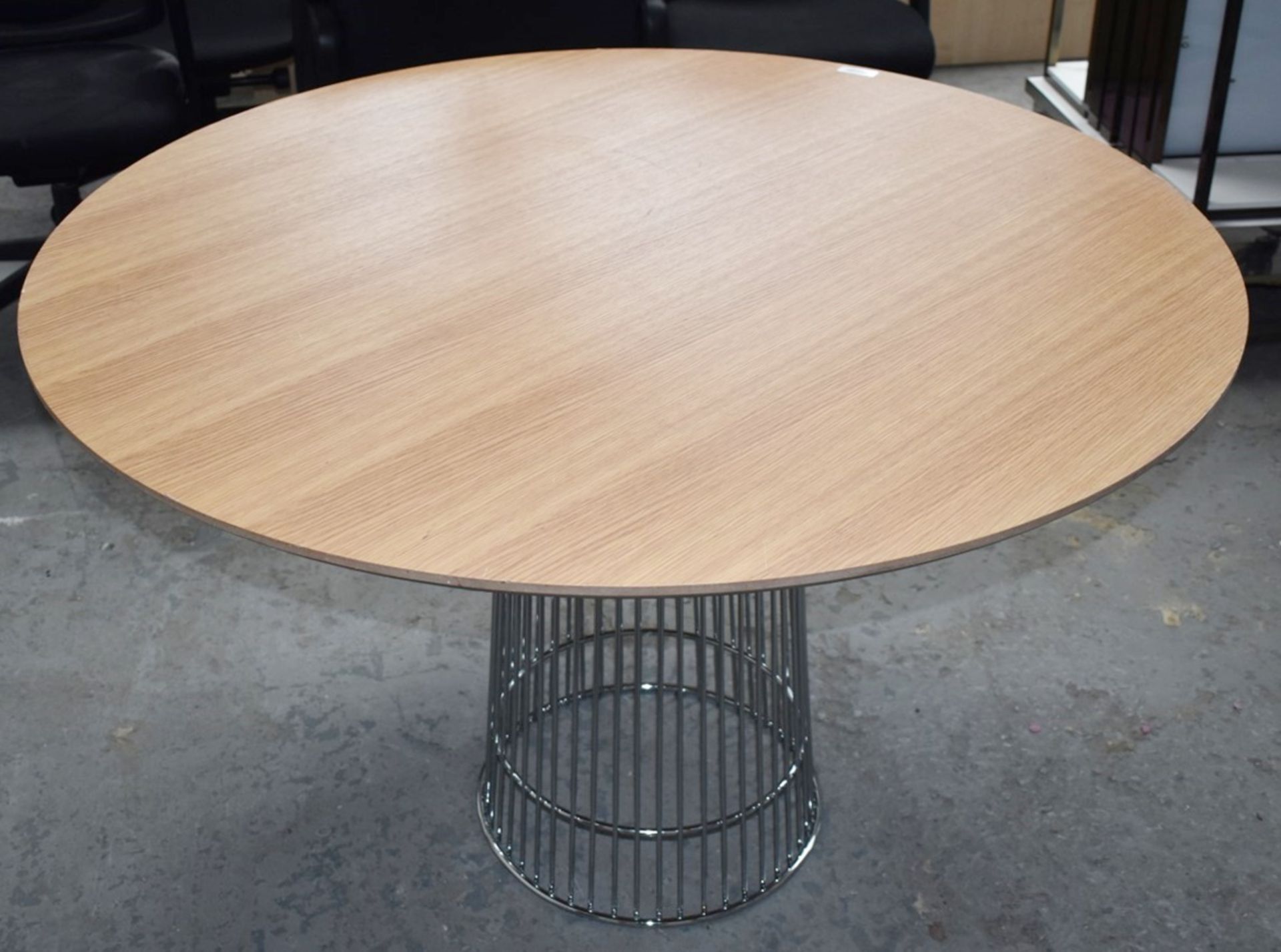 1 x Temahome Dining Table With a Large Round Table Top and Stylish Chrome Base - 150cm Diameter - Image 4 of 13