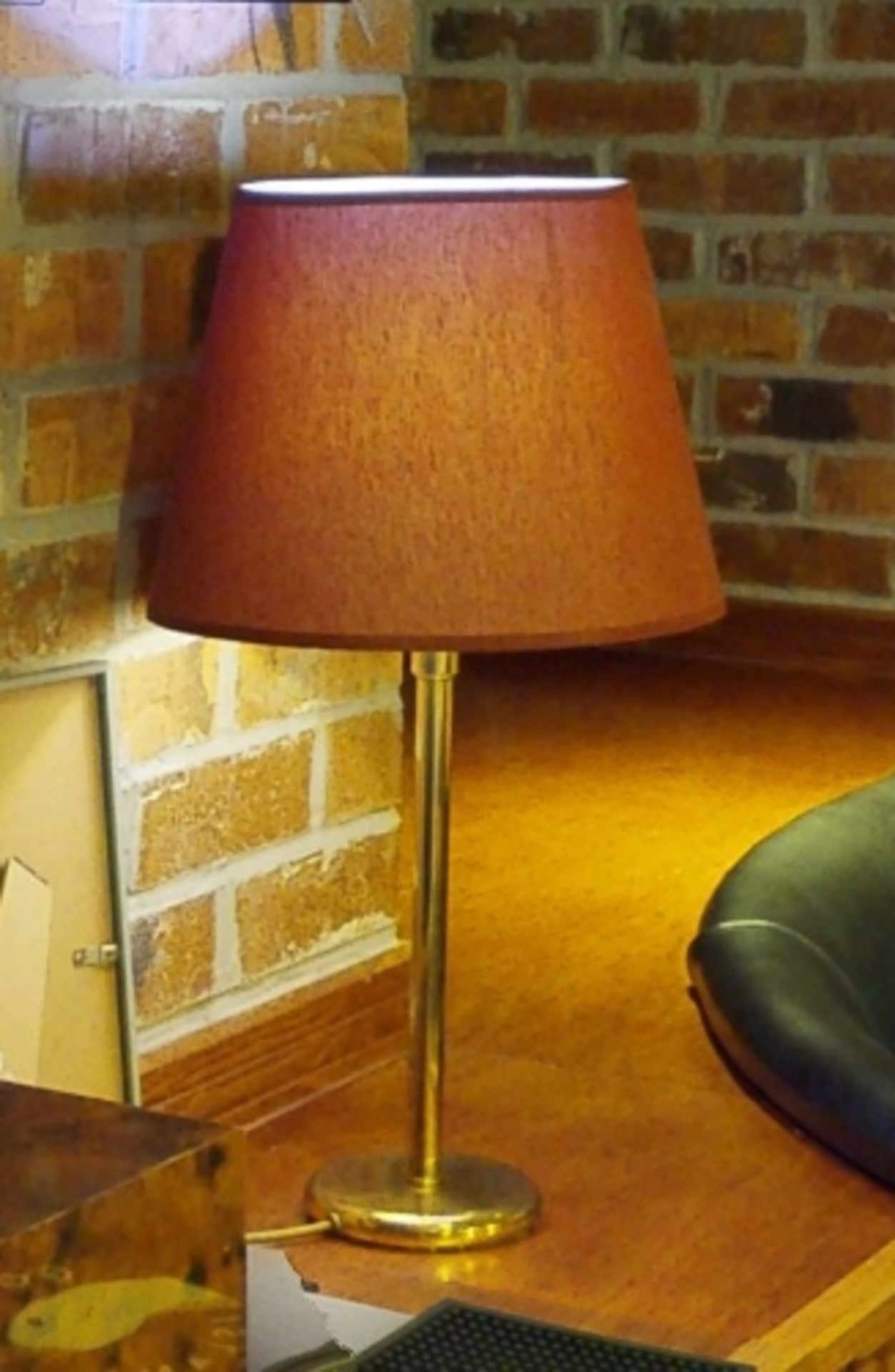 4 x Table Lamps Featuring Fixed Brass Bases and Shades - Image 2 of 2