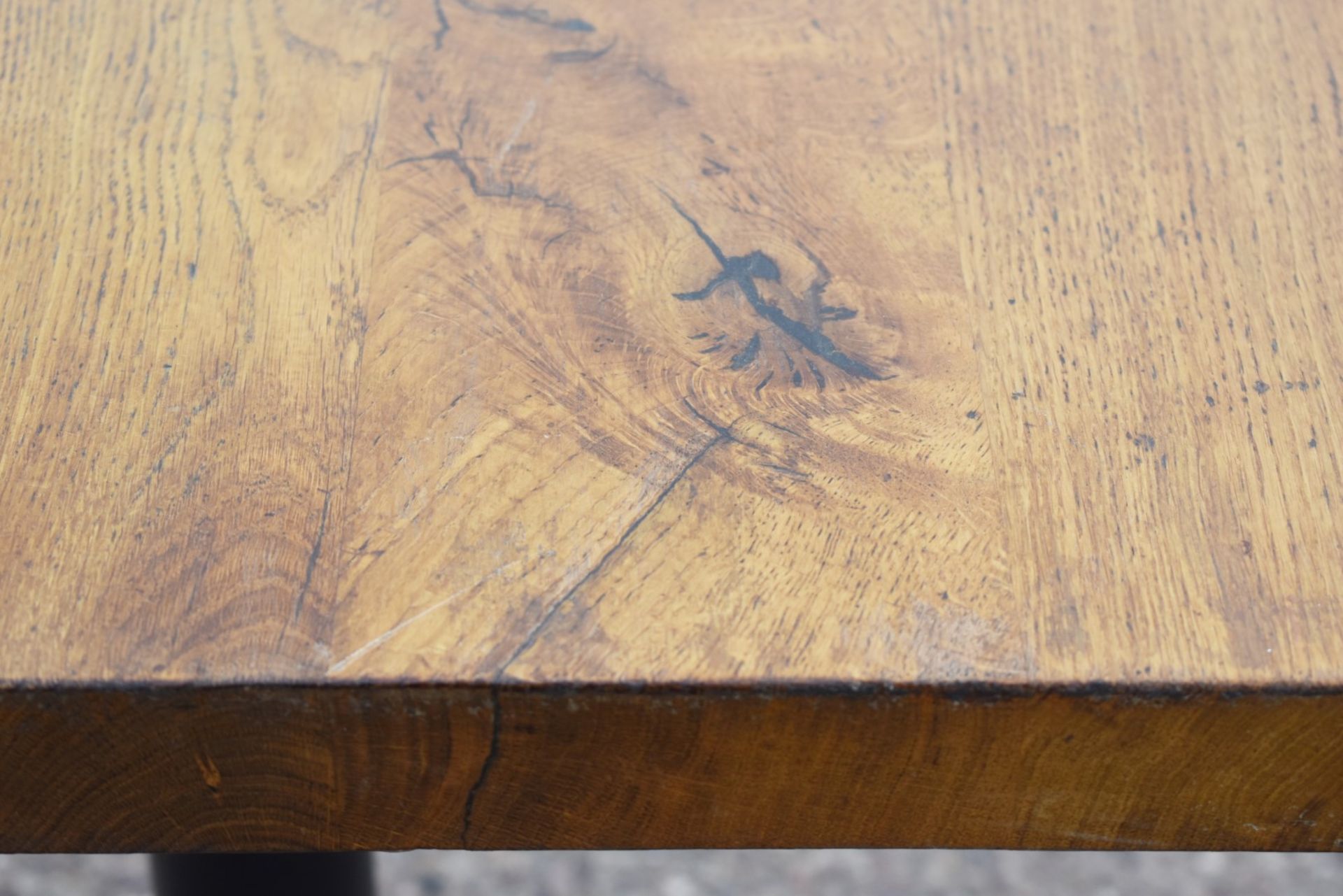 4 x Solid Oak Restaurant Dining Tables - Natural Rustic Knotty Oak Tops With Black Cast Iron Bases - Image 6 of 7