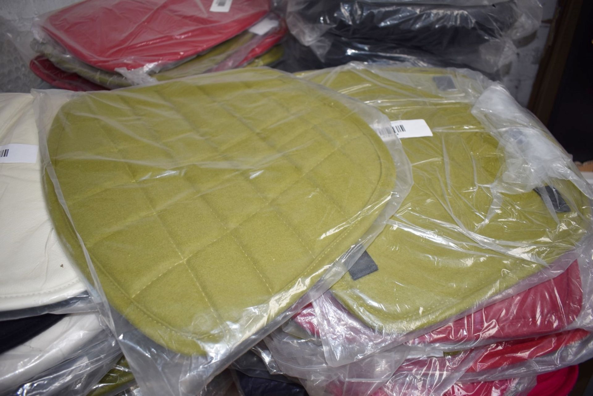 80 x Dining Chair / Outdoor Chair Seat Pads - Includes Many Cashmere Pads in Various Colours & More - Image 11 of 29