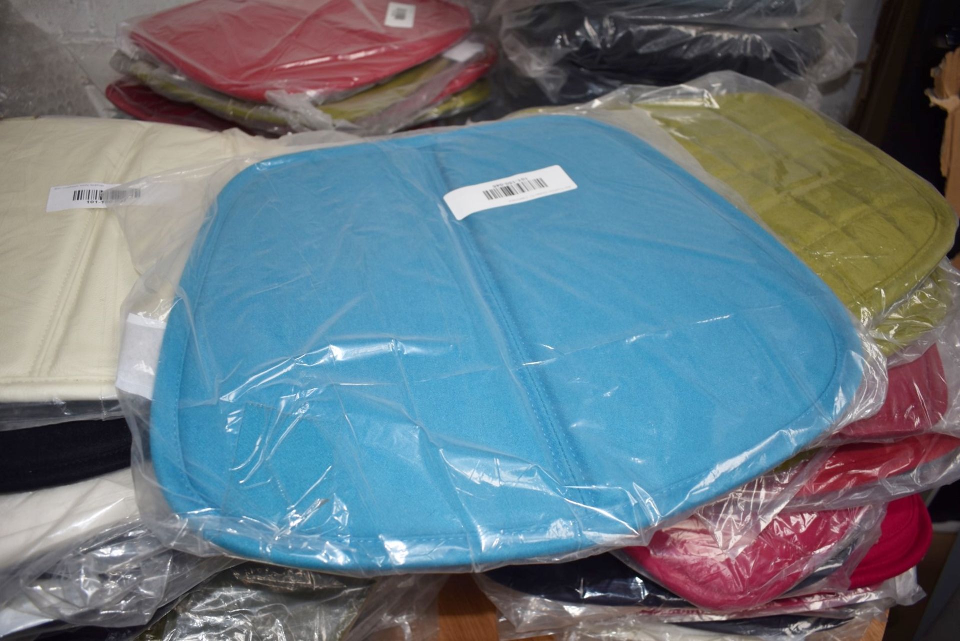 80 x Dining Chair / Outdoor Chair Seat Pads - Includes Many Cashmere Pads in Various Colours & More - Image 10 of 29