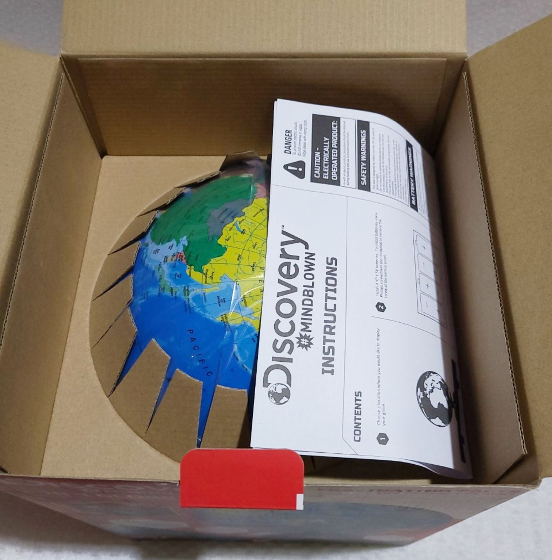 1 x DISCOVERY Kids 2-In-1 World Globe Led Lamp With Day & Night Modes - New / Unused Boxed Stock - Image 2 of 7