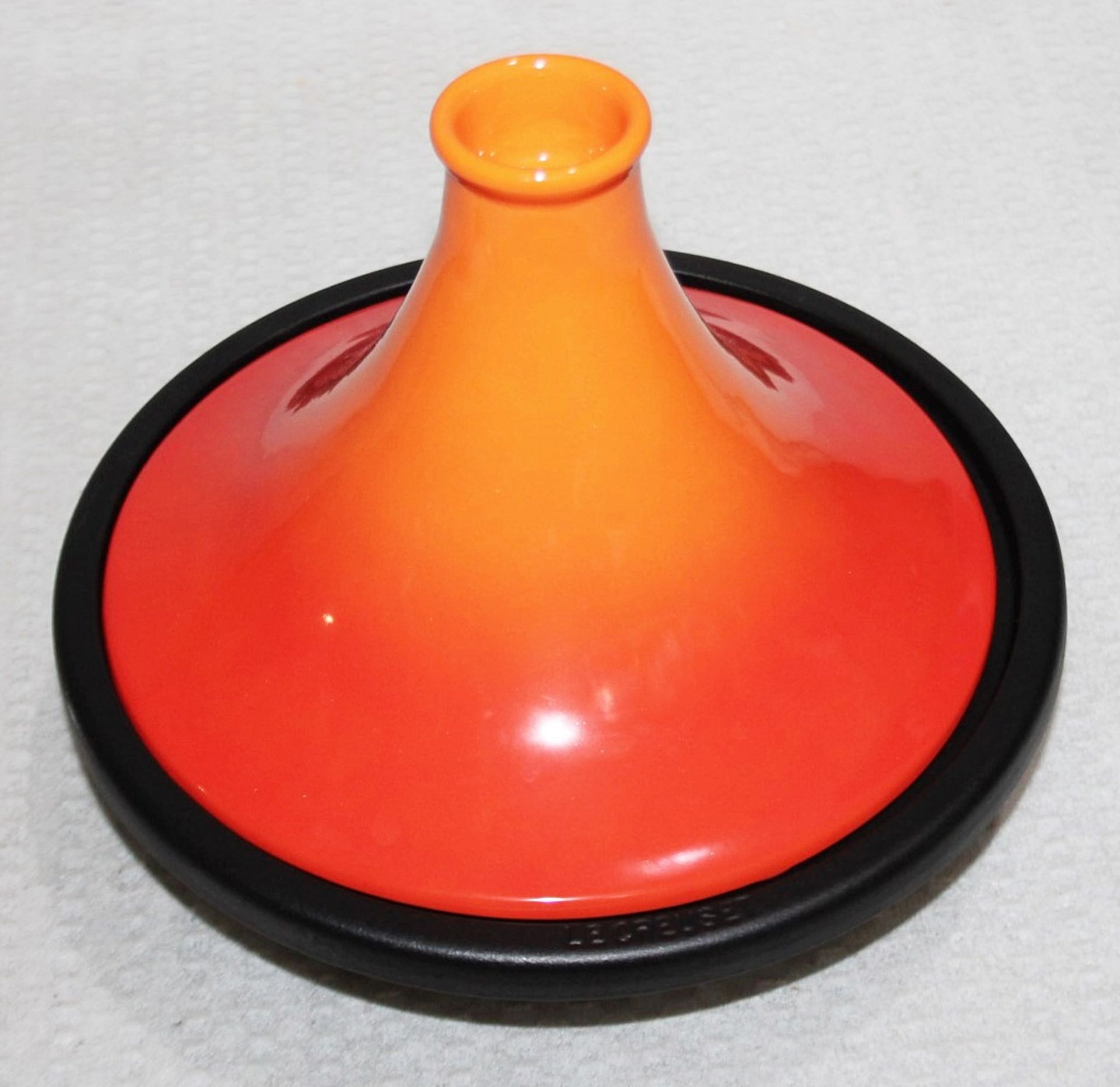 1 x LE CREUSET Ceramic & Cast Iron Tagine In Signature Volcanic Orange - Original Price £159.00 - Bild 3 aus 9