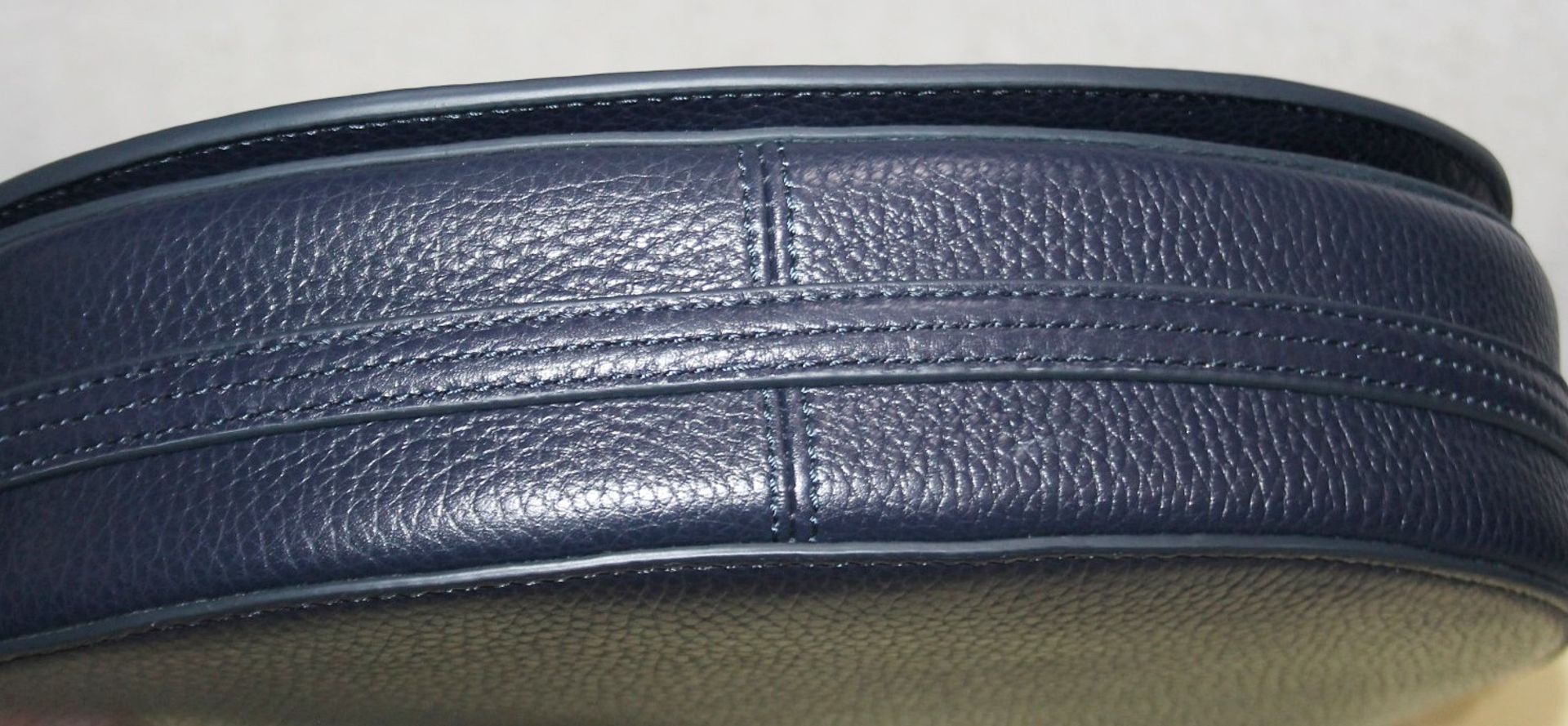 1 x ASPINAL OF LONDON 'Stella' Small Leather Cross-Body Satchel In Navy - Original Price £325.00 - Bild 7 aus 10