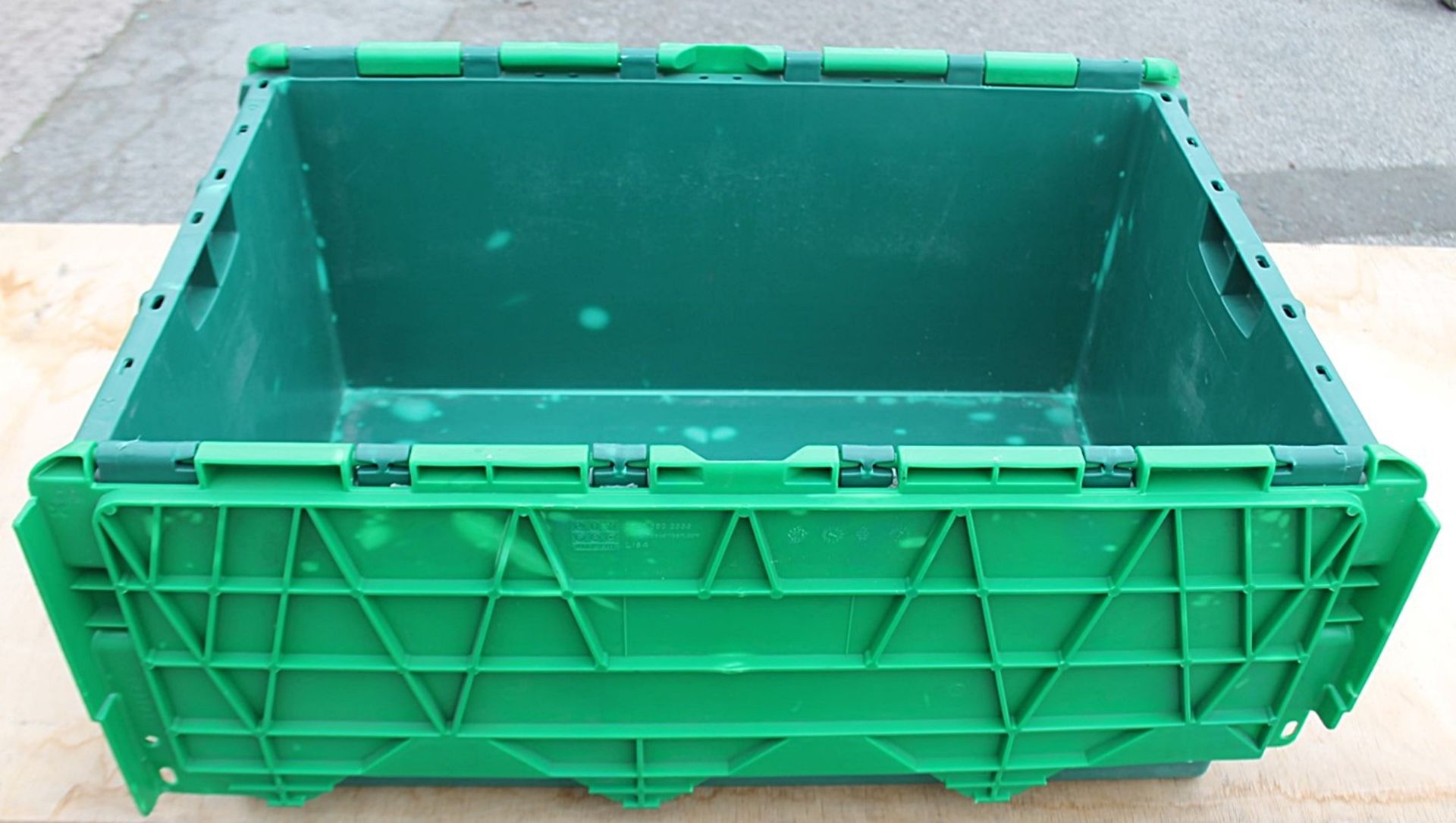 20 x Robust Low Profile Green Plastic Secure Storage Boxes With Attached Hinged Lids - Dimensions: - Image 2 of 5