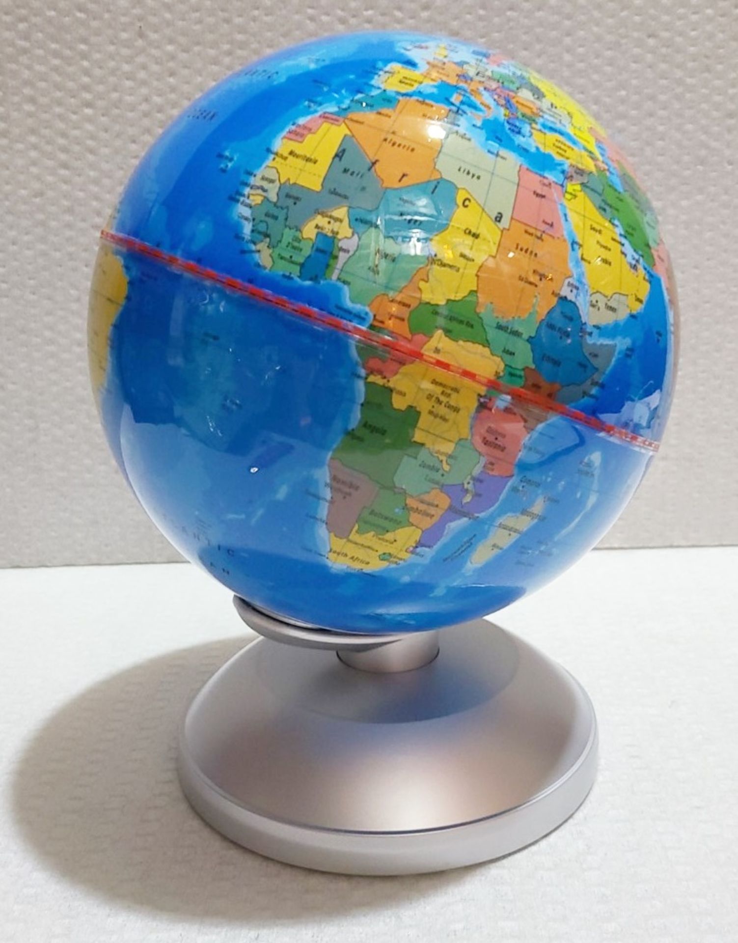 1 x DISCOVERY Kids 2-In-1 World Globe Led Lamp With Day & Night Modes - New / Unused Boxed Stock - Image 6 of 7