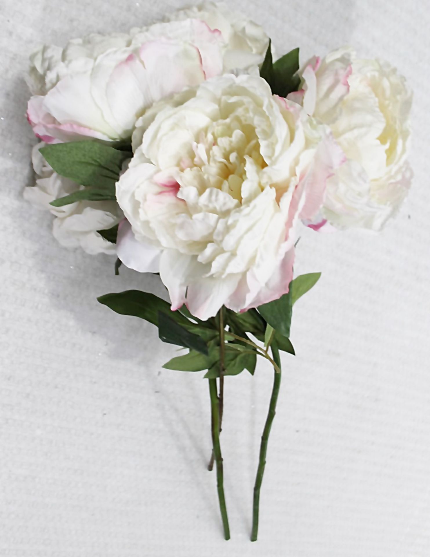 Large Quantity Of Premium Artificial Silk Flowers In Whites And Pinks - Approximately 100 pcs - Image 4 of 6