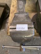 1 x Heavy Duty Bench Vice - Ref: C2C052 - CL789 - Location: SolihullCollection Details:Location: