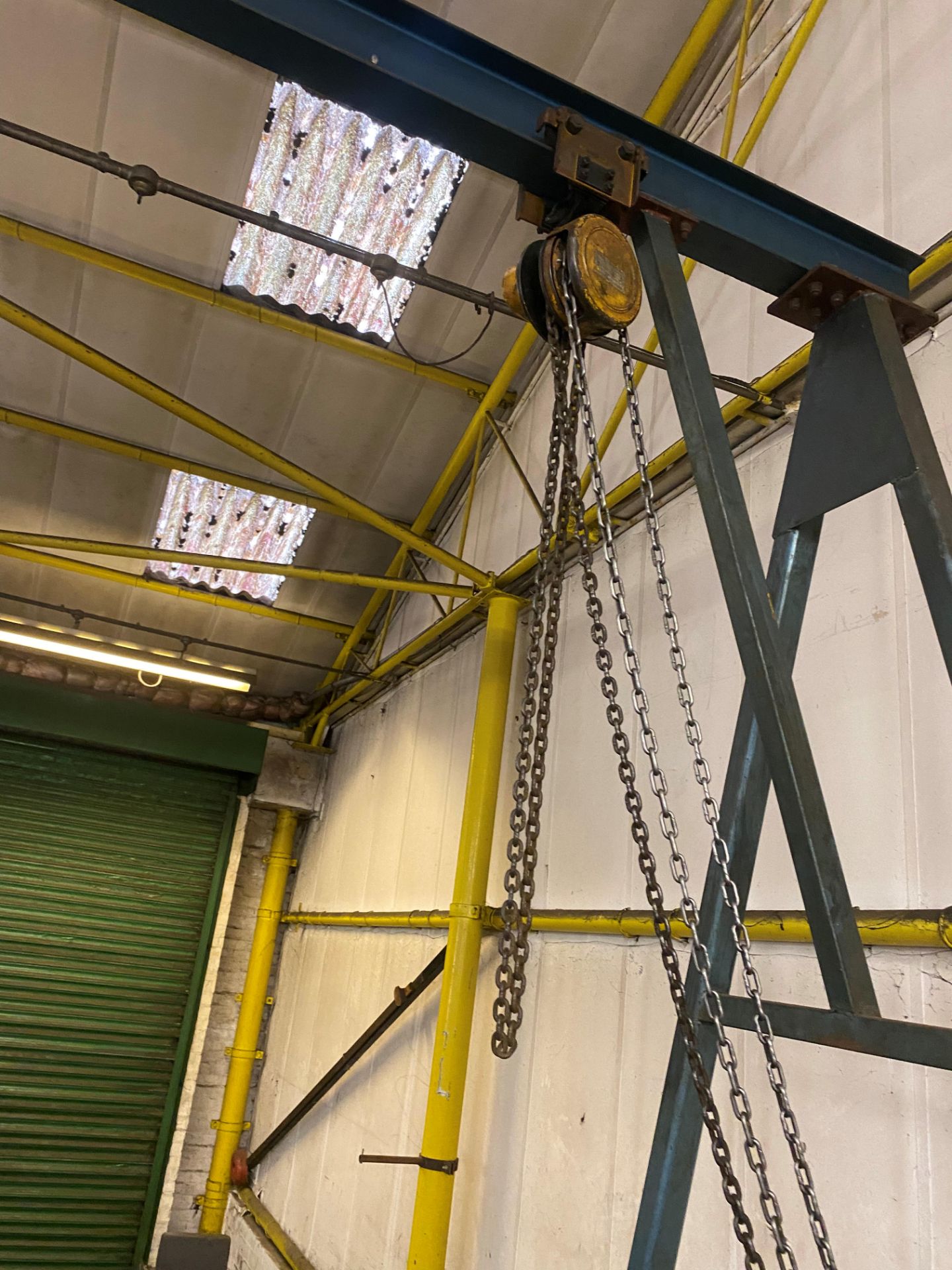 1 x Large Vertical Manually Operated A Frame Crane - Capacity Unknown But Assumed To Be In Excess Of - Image 2 of 3