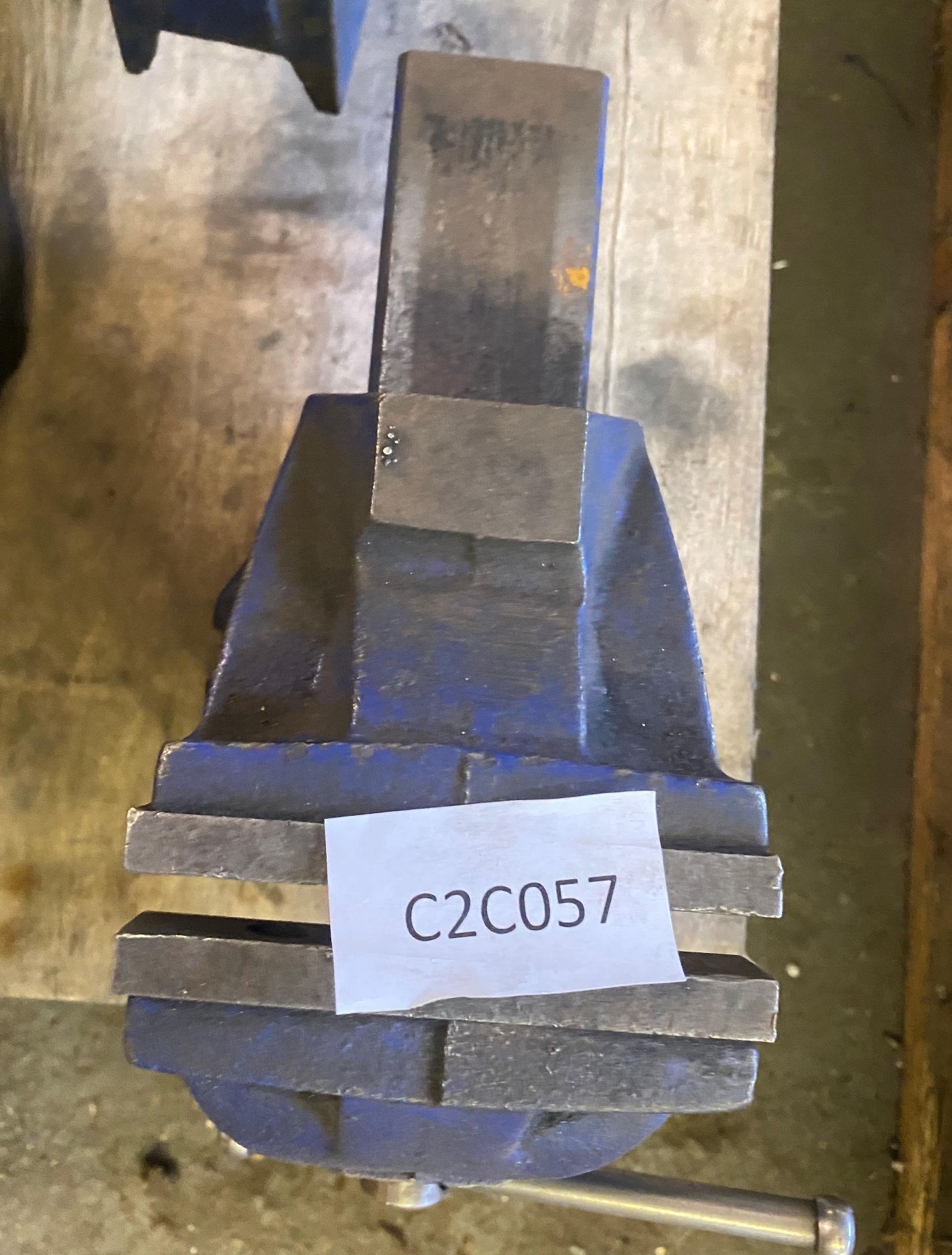 1 x Heavy Duty Bench Vice - Ref: C2C057 - CL789 - Location: SolihullCollection Details:Location: