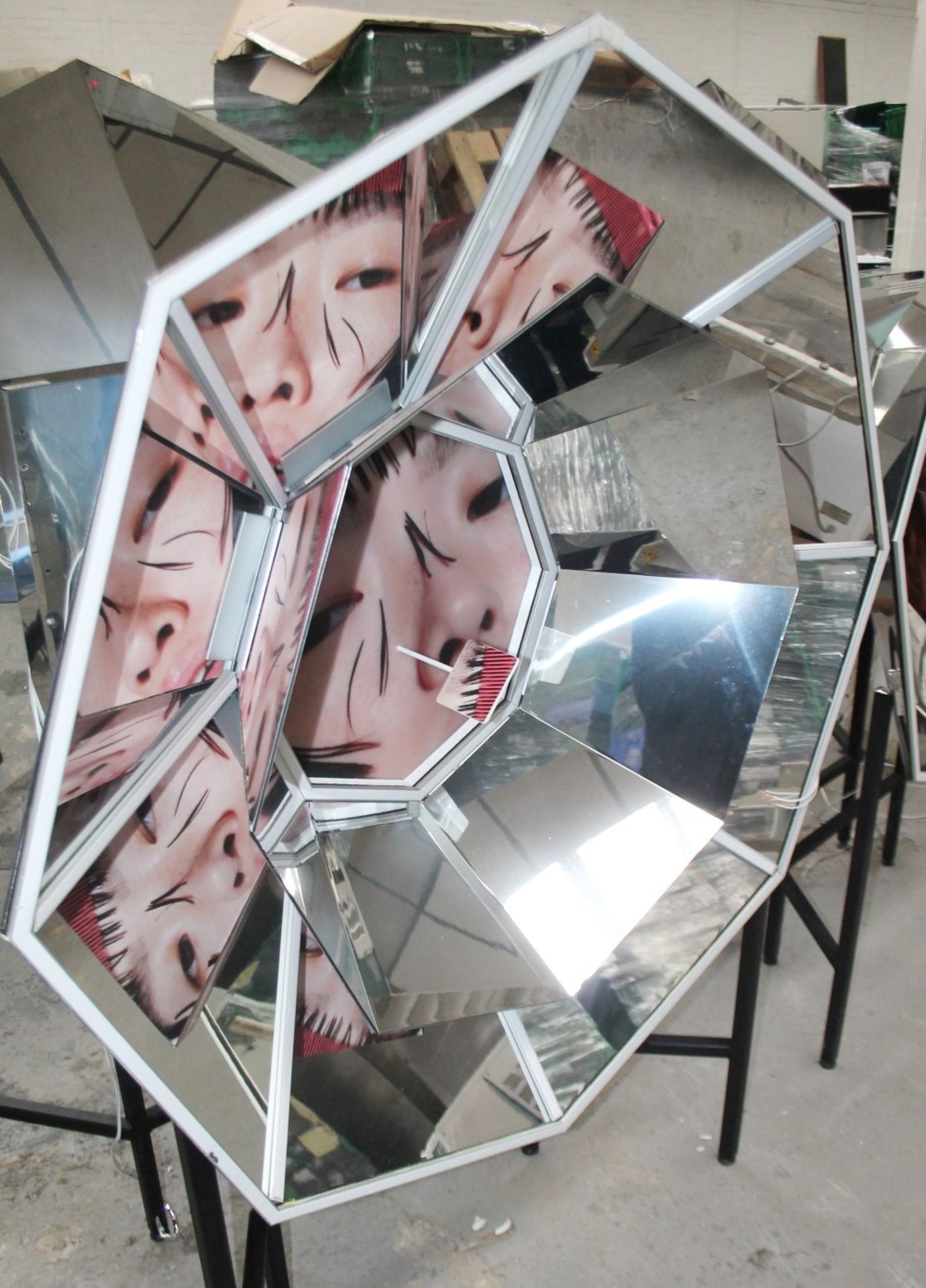 8 x Kaleidoscope-style Illuminated Freestanding Display Units - Image 2 of 10