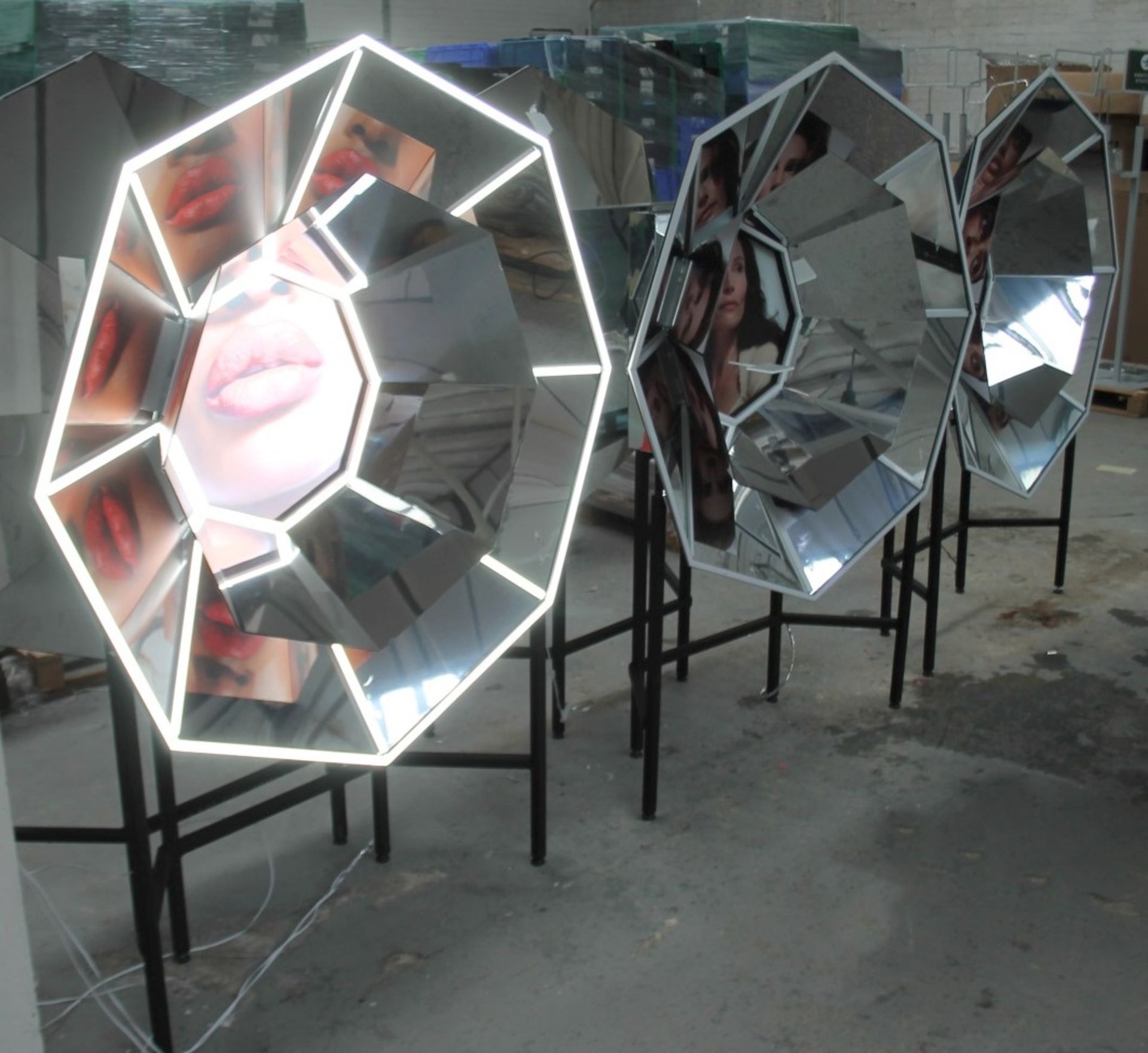 8 x Kaleidoscope-style Illuminated Freestanding Display Units - Image 7 of 10