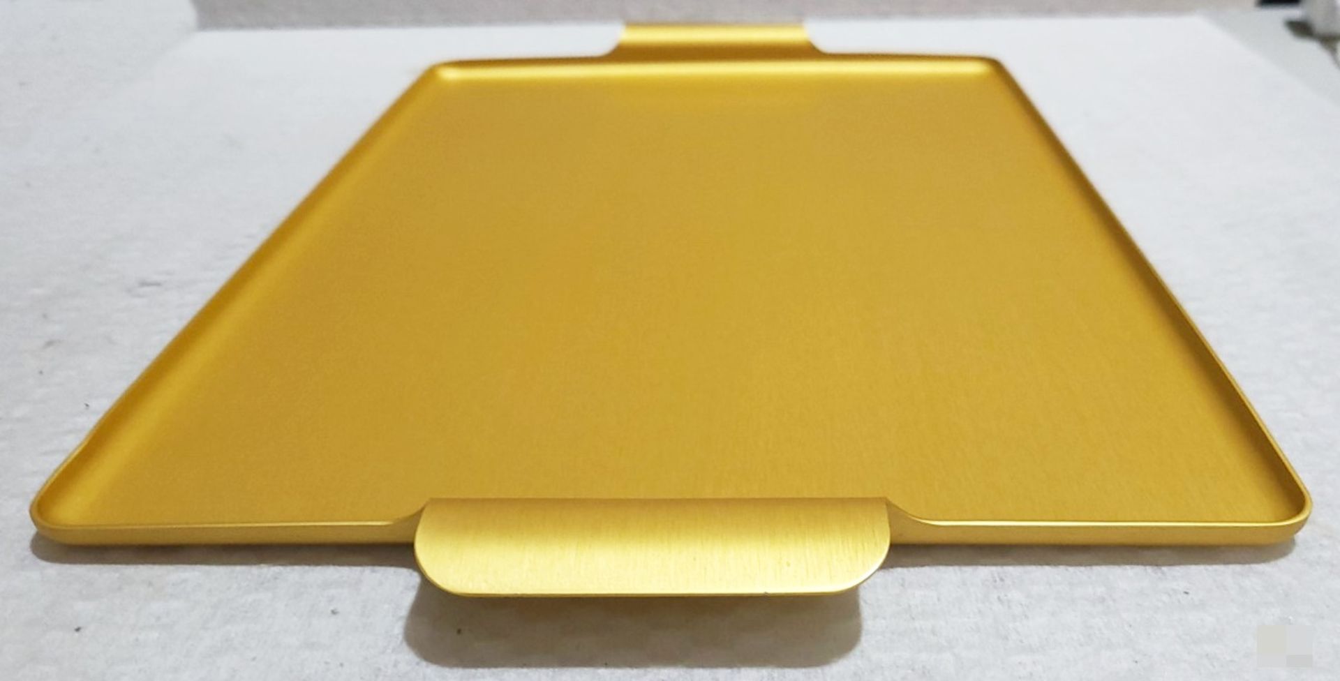 1 x KAYMET Luxury Handcrafted Aluminium Serving Tray In Gold (37cm) - Original Price £69.95 - Image 2 of 4