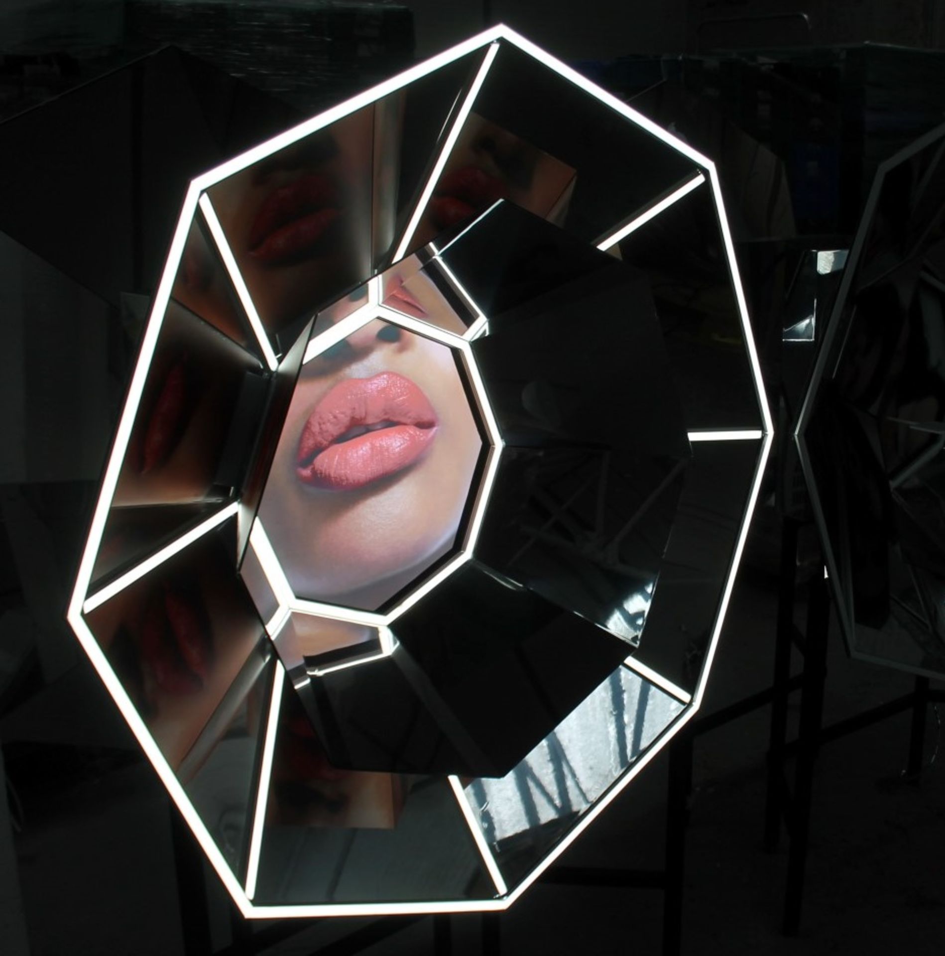 8 x Kaleidoscope-style Illuminated Freestanding Display Units - Image 10 of 10