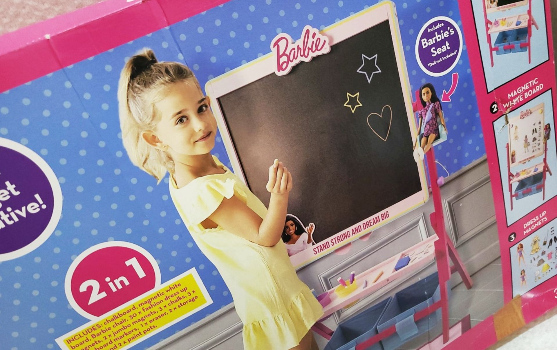 1 x MATTEL Barbie Rotating Easel With Whiteboard And Chalkboard - Image 4 of 6