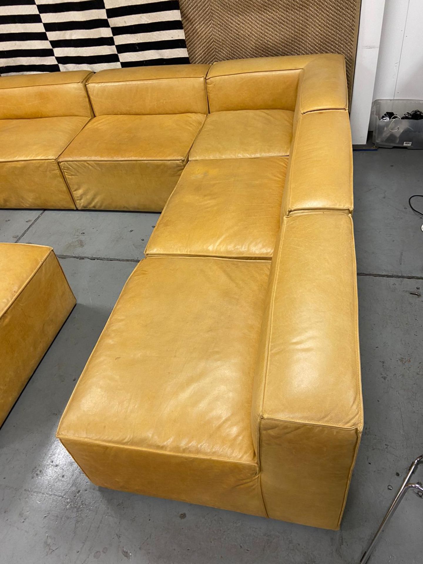 1 x Distressed Leather Upholstered Modular Sofa In 9 x Sections, Featuring A Contemporary Chunky - Image 5 of 8