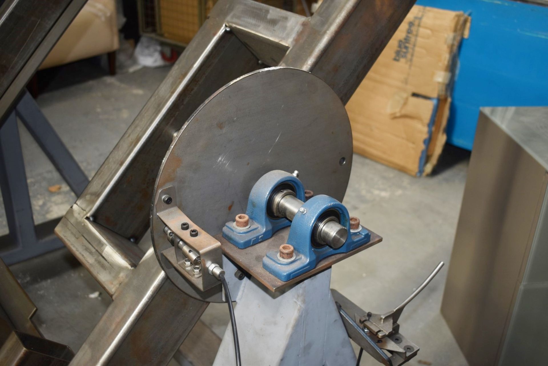 1 x Mobile Engine Jig - CL999 - Ref: WHG - Location: Altrincham WA14 - Image 2 of 13