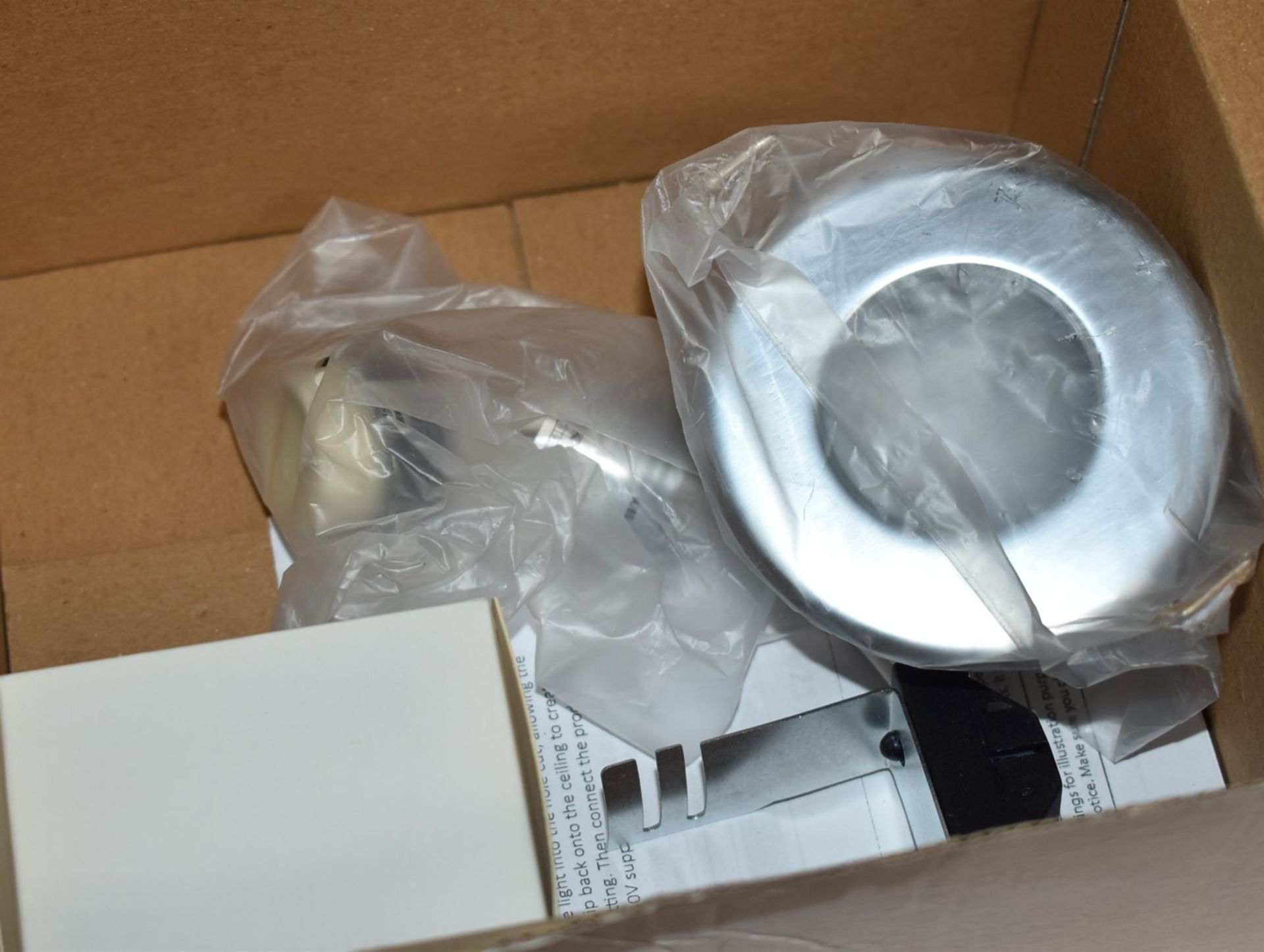 1 x Chrome Shower Light With Warm White LED Lamp - Unused Boxed Stock - CL011 - Ref: 62170 -