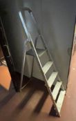 1 x Set Of Step Ladders - From a Popular American Diner - CL809 - Location: Wisbech PE14Collection