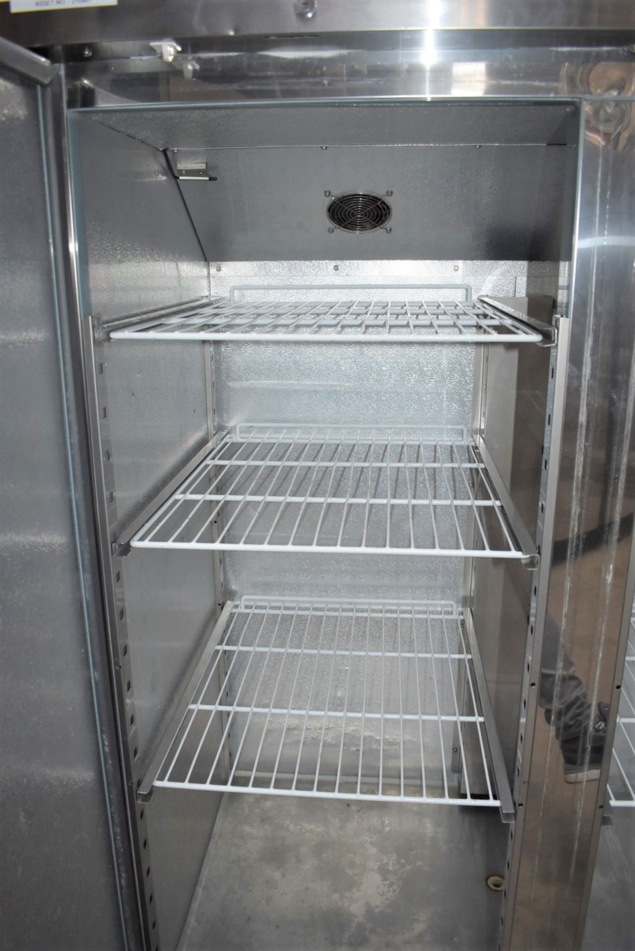 1 x Polar G Series Upright Double Door Refrigerator - Model G594 - Complete With Internal - Image 13 of 18