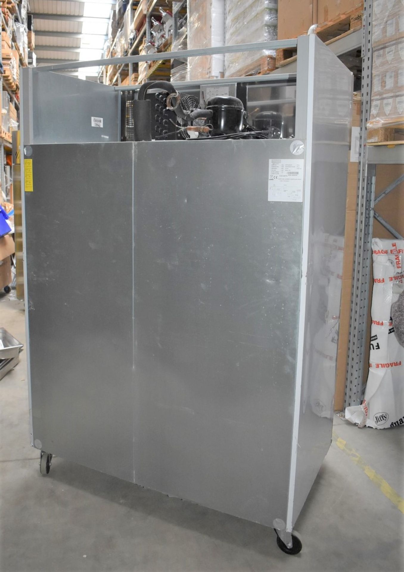 1 x Polar G Series Upright Double Door Refrigerator - Model G594 - Complete With Internal - Image 15 of 18