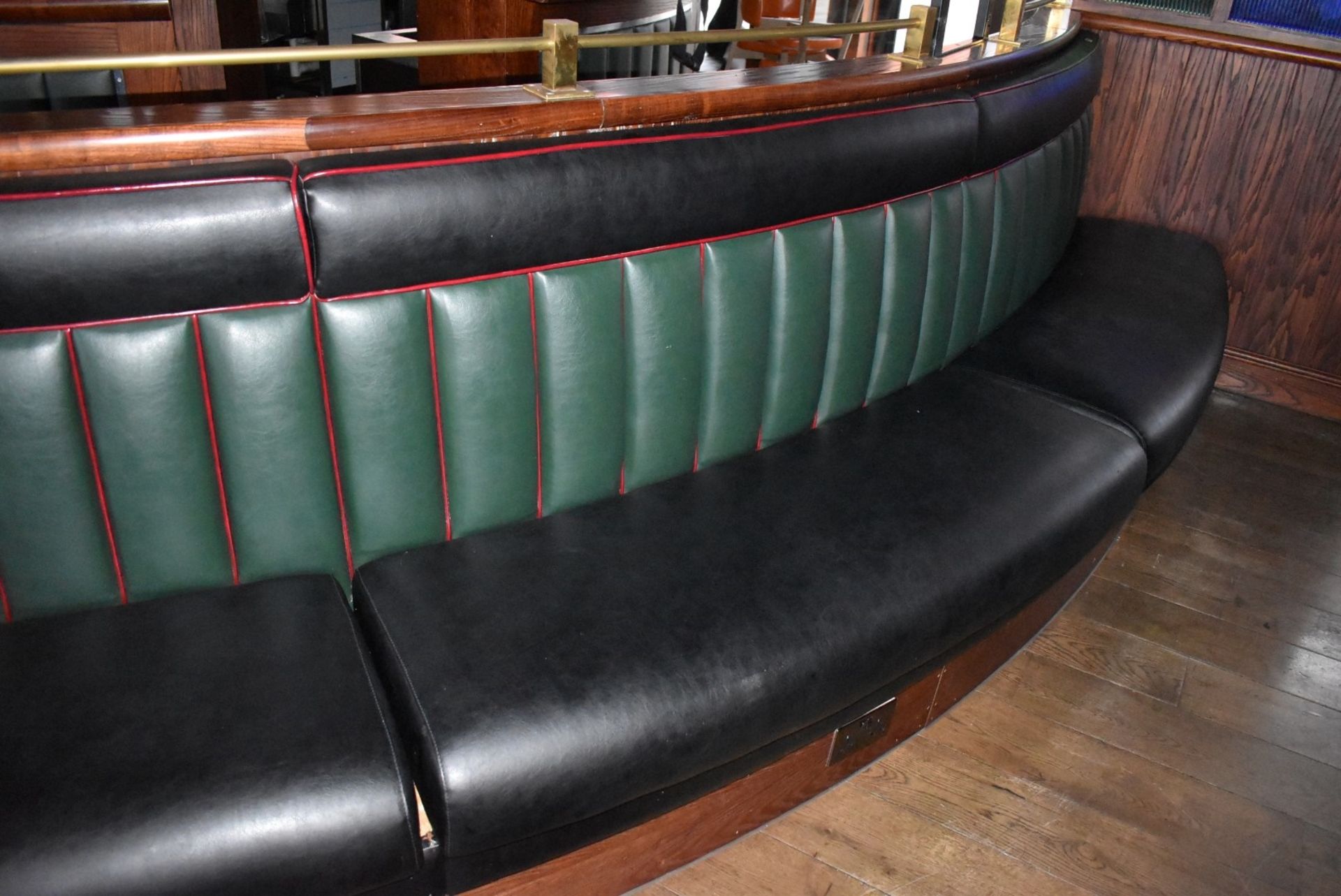 1 x Banqueting Seating Bench - 15ft in Length - Green & Black Upholstery With Vertical Fluted Back - Image 7 of 11