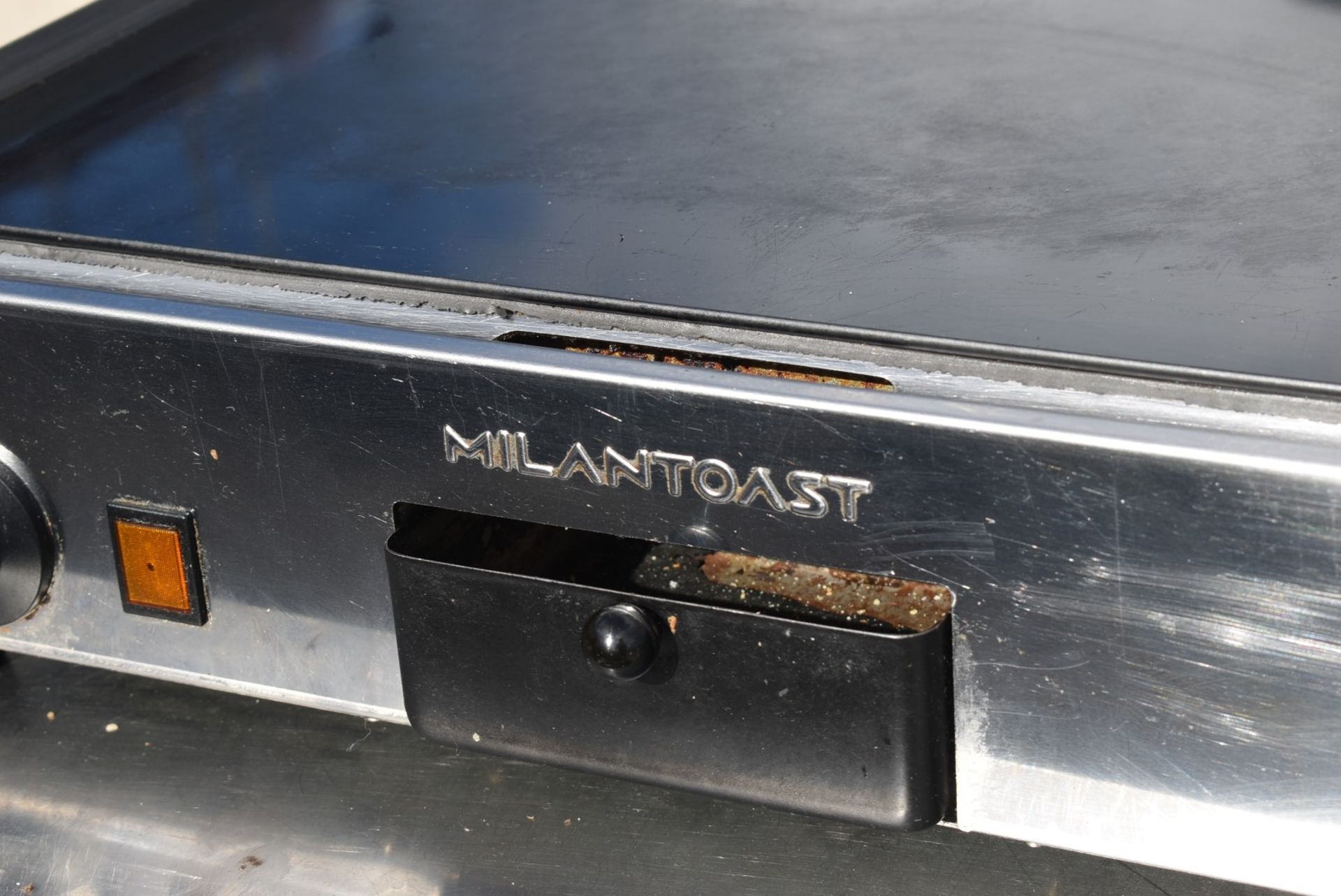 1 x Maestrowave Milantoast Countertop Ceramic Hotplate - 240v - Recently Removed From a Dark Kitchen - Image 9 of 11
