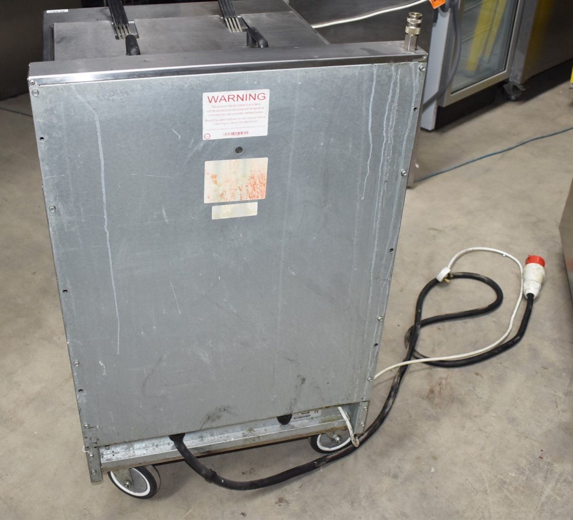 1 x Lincat Opus 800 OE8108 Single Tank Electric Fryer With Filtration - 37L Tank With Two - Image 12 of 17