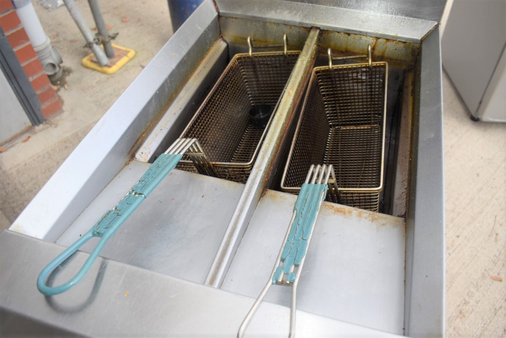1 x Blue Seal Gas Fired Commercial Twin Tank Fryer With Baskets - Recently Removed From a Dark - Image 8 of 8