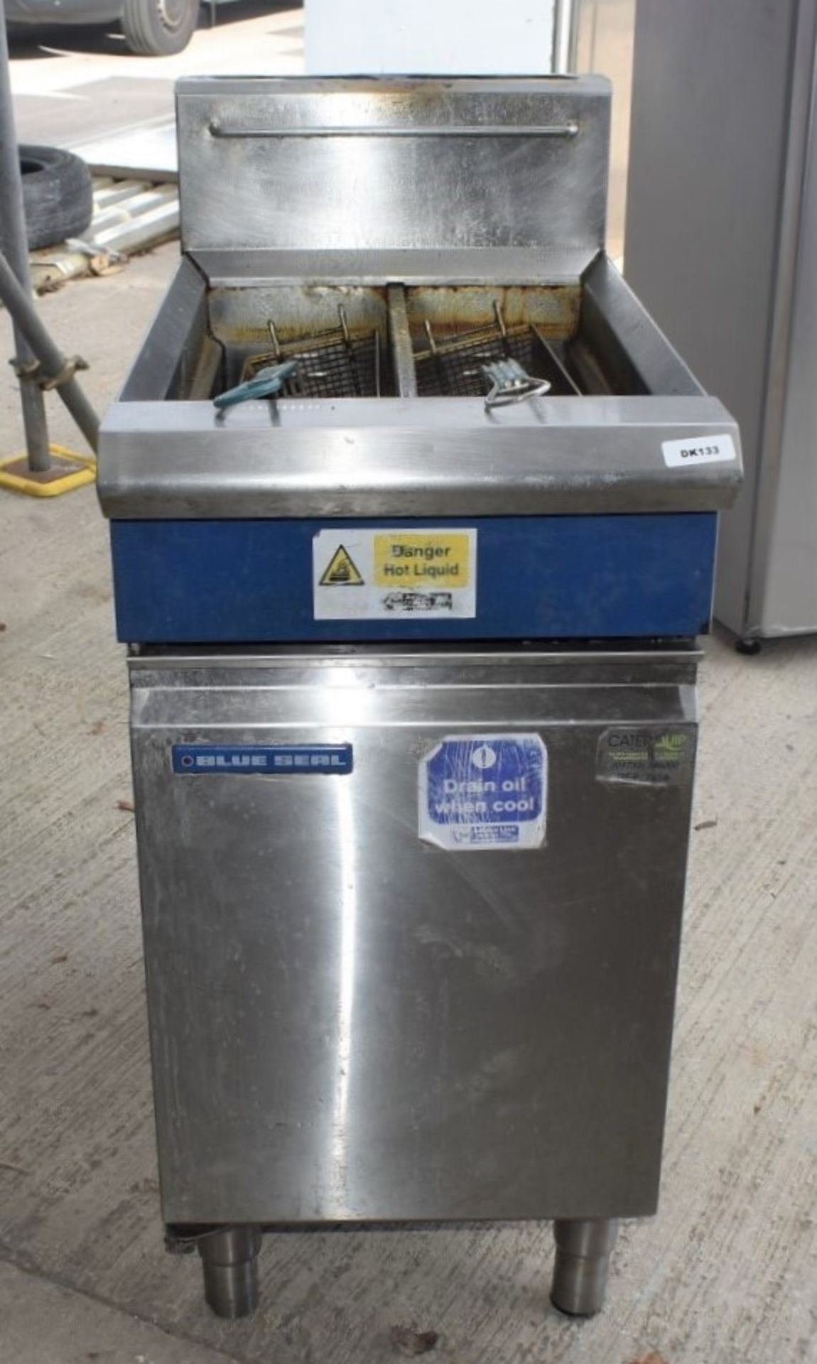 1 x Blue Seal Gas Fired Commercial Twin Tank Fryer With Baskets - Recently Removed From a Dark - Image 4 of 8