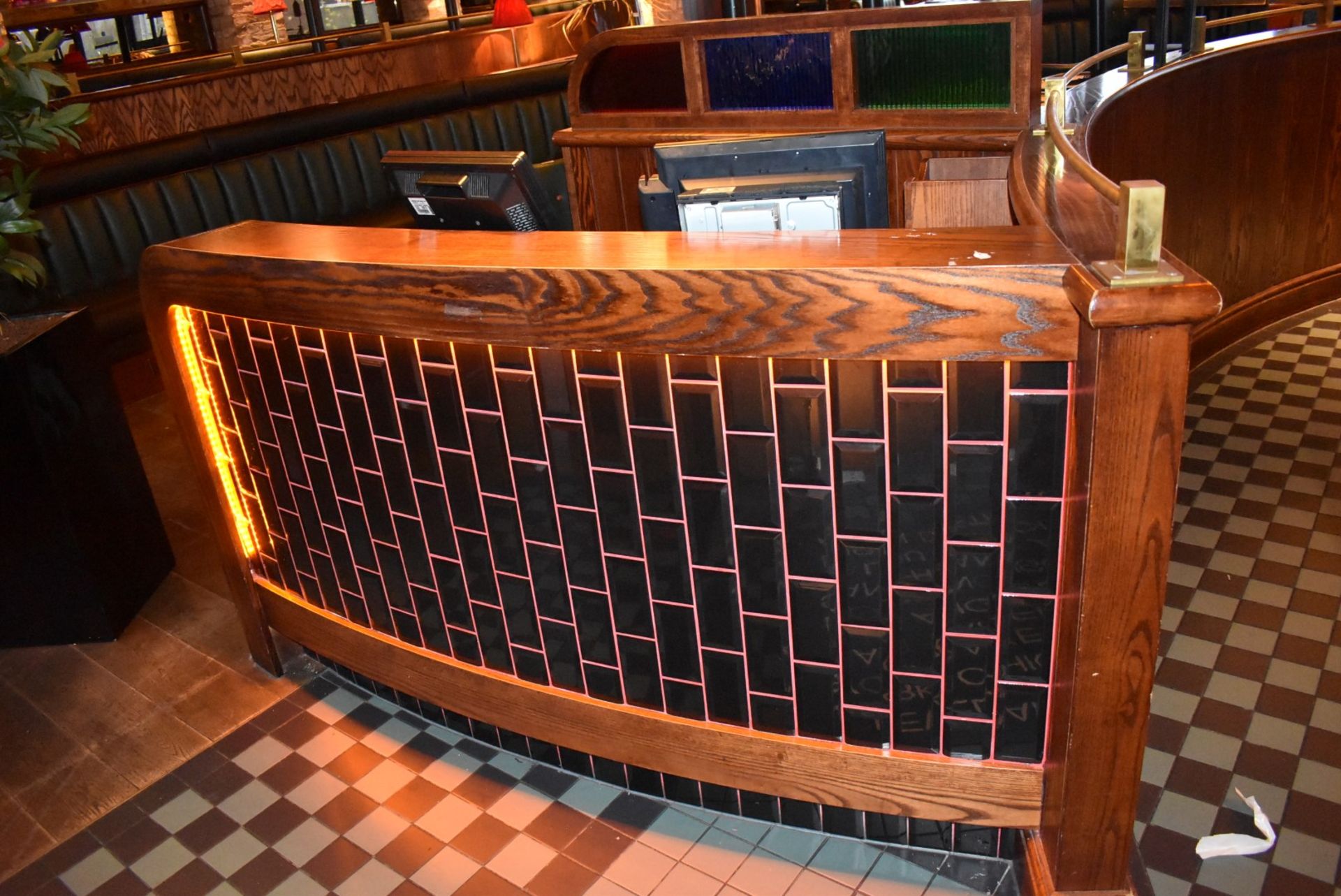 1 x Contemporary Restaurant Reception Counter With Rear Back Panel - Image 12 of 15