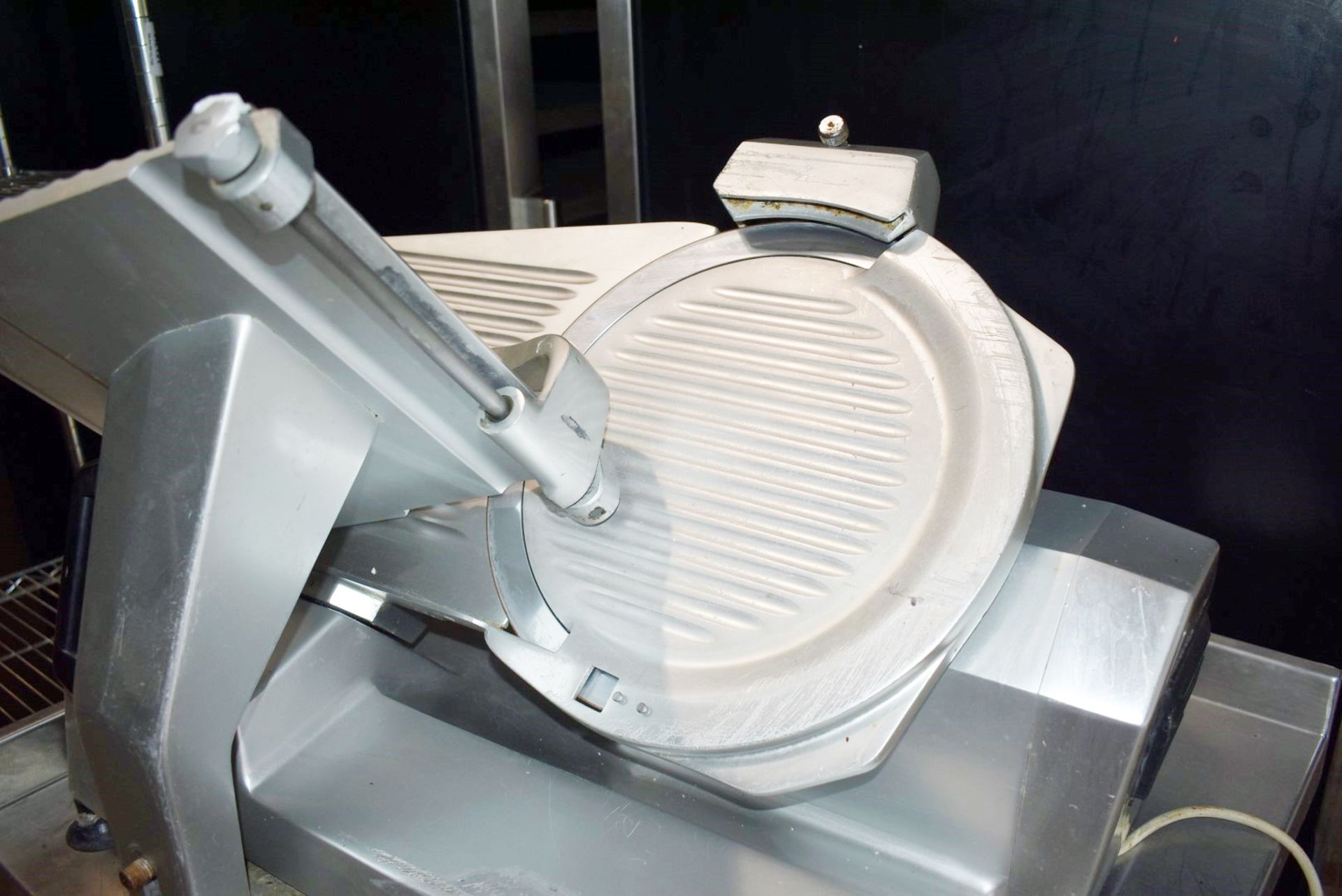 1 x Crypto Peerless S300 Smart 12 Inch Meat Slicer - 240v - Image 4 of 9