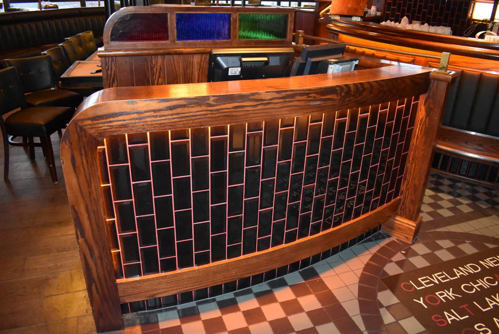 1 x Contemporary Restaurant Reception Counter With Rear Back Panel - Image 3 of 15