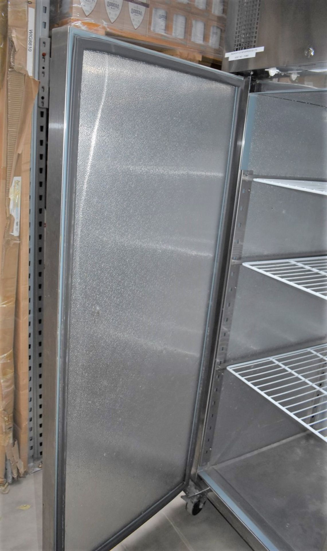 1 x Polar G Series Upright Double Door Refrigerator - Model G594 - Complete With Internal - Image 8 of 18