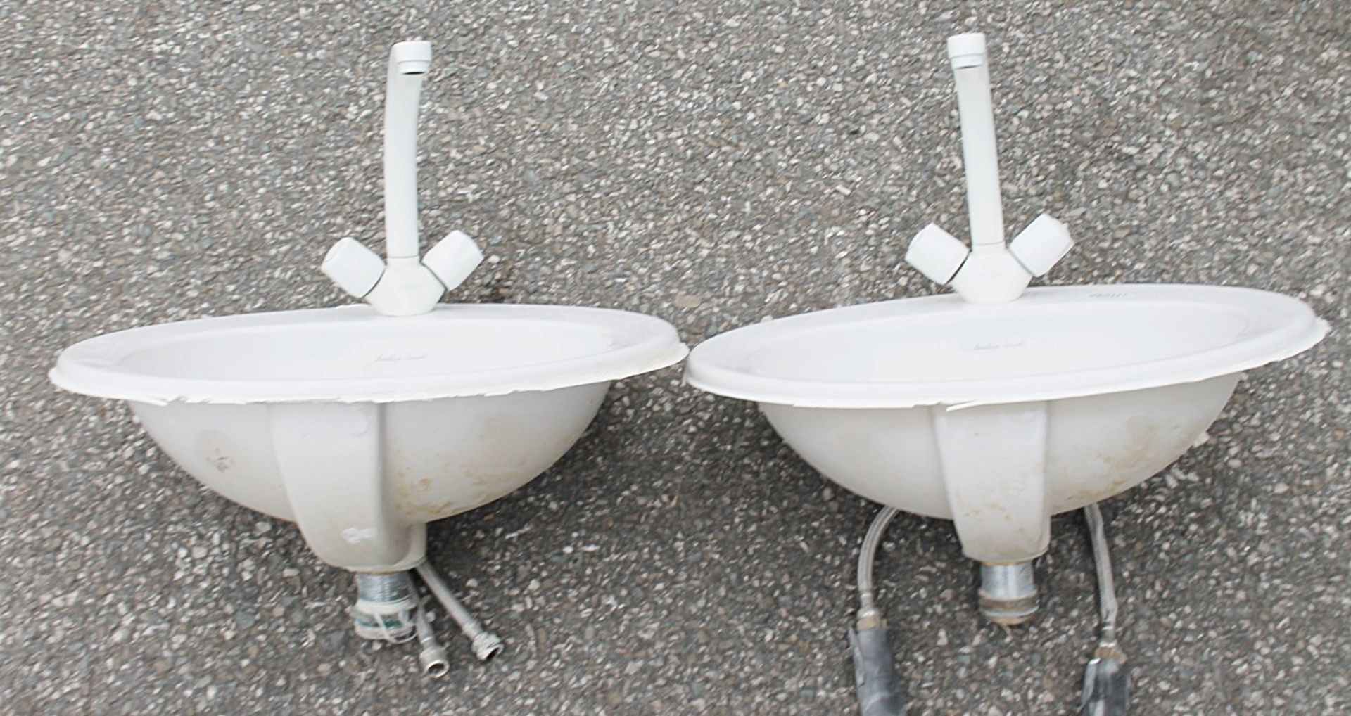 2 x Armitage Shanks Sink Basins With White Taps - Prestigious Shop Fittings - Ref: GEN121/G-IT - - Image 4 of 4