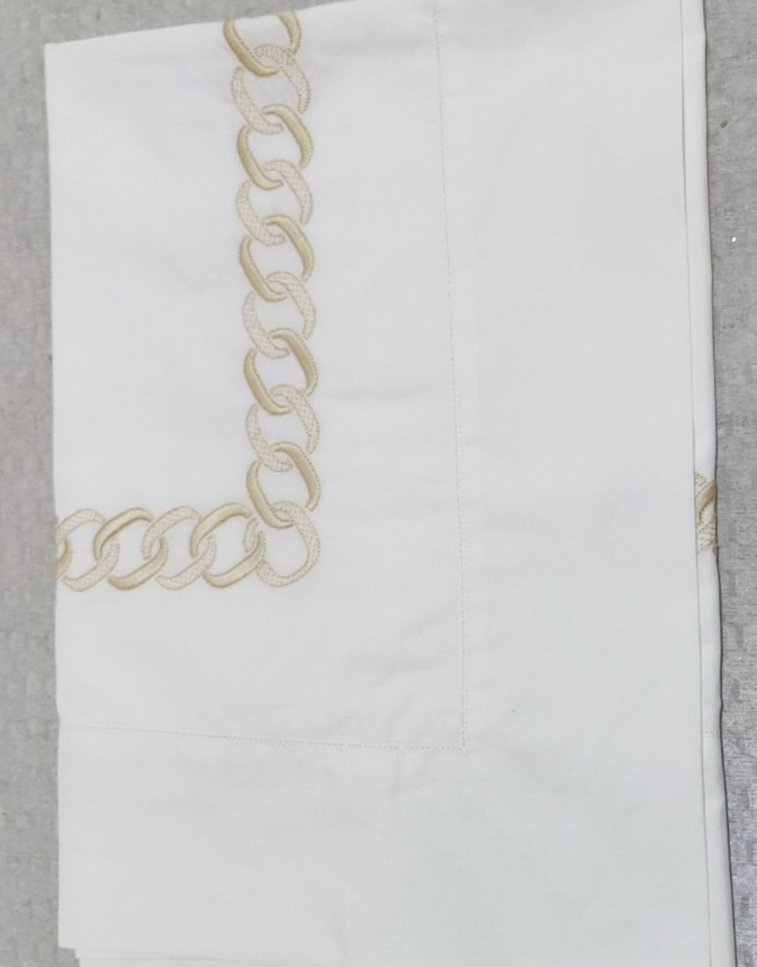 1 x PRATESI Gold Chain Embroidered Pillow Sham 50x75cm - Original Price £245.00 - Image 2 of 4