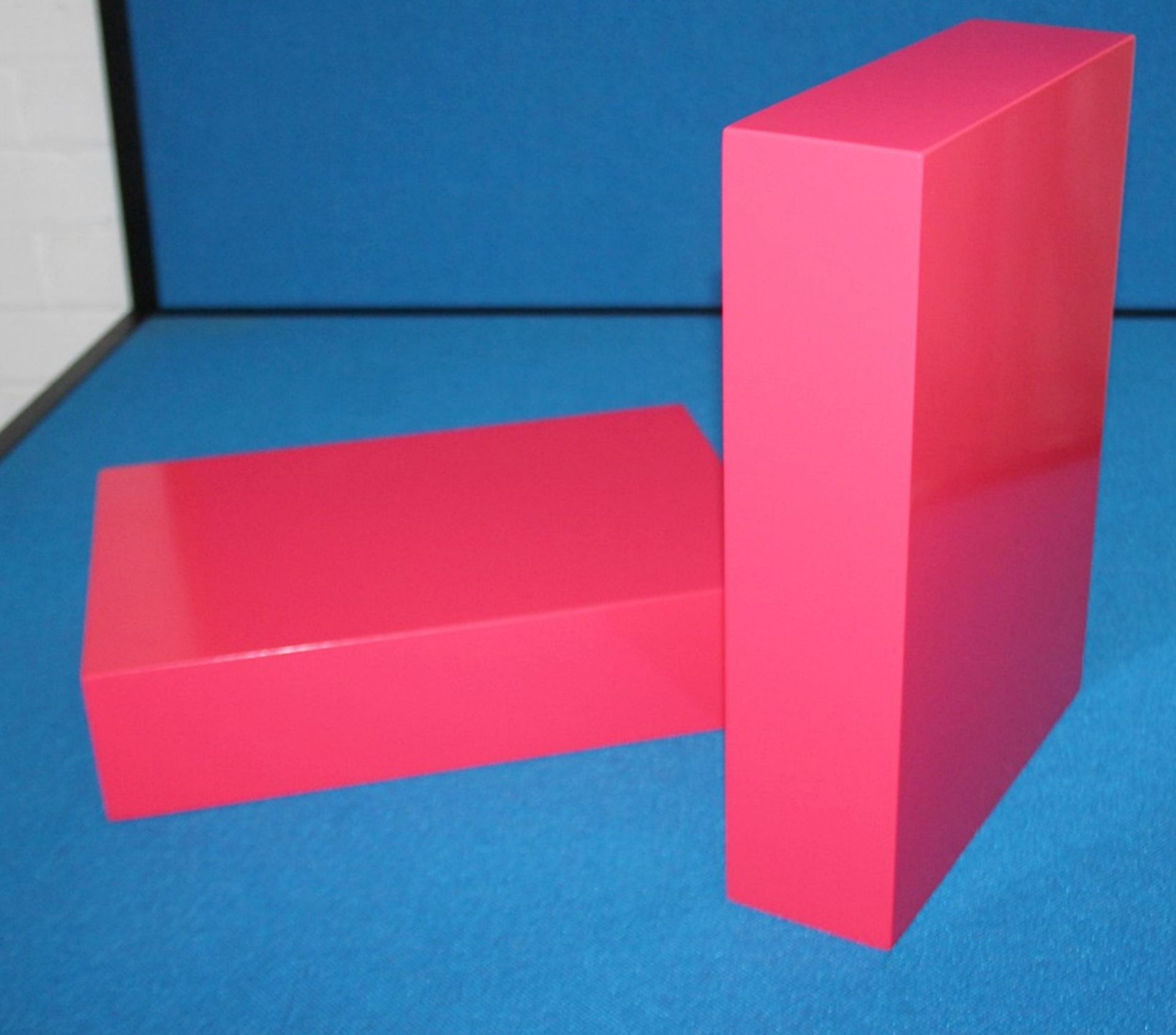 13 x Hot Pink Retail Display Blocks - Recently Removed From A World-renowned London Department Store - Image 2 of 5