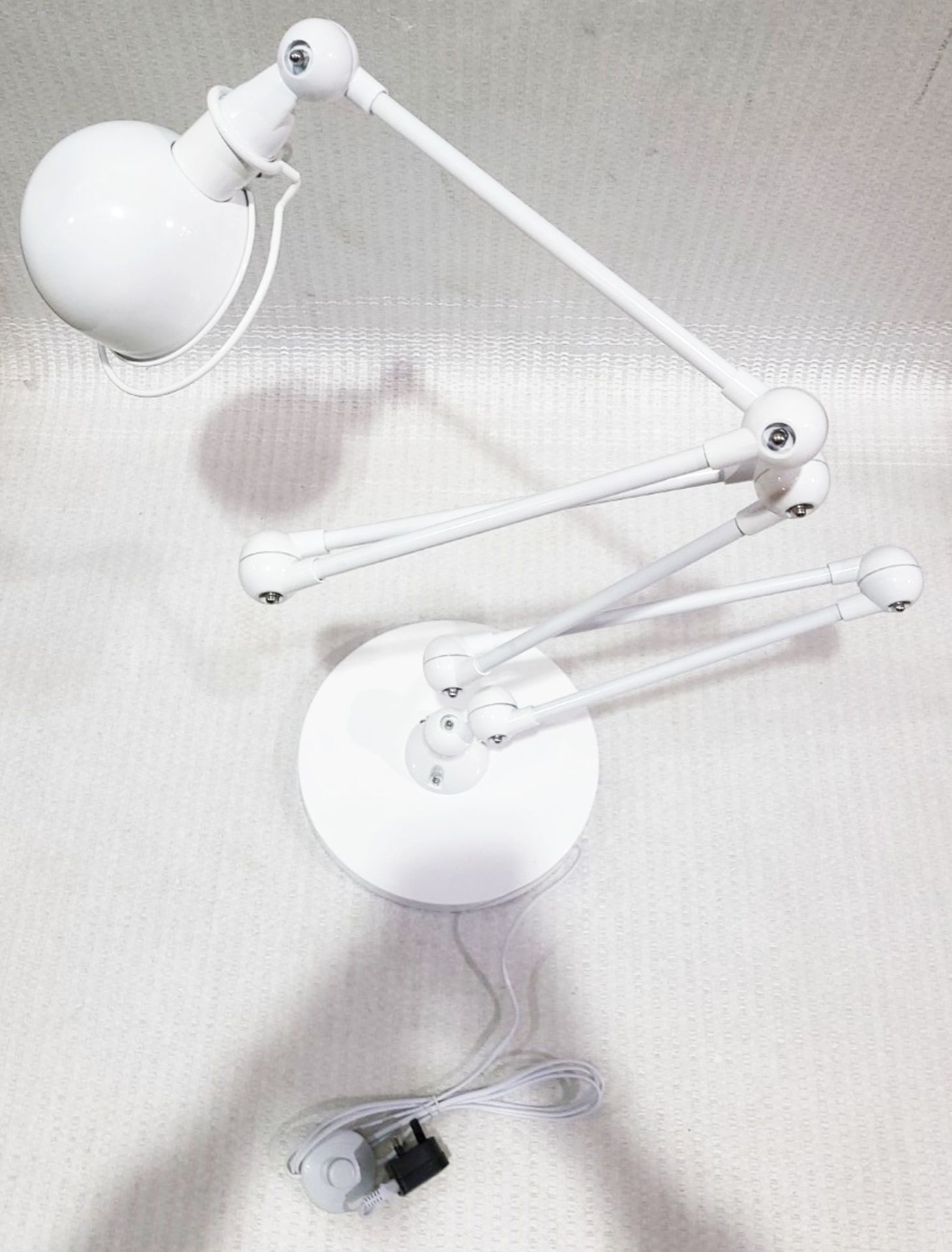 1 x BLUESUNTREE 'Jielde' Glossy White Steel Loft Floor Lamp With Six Adjustable Arms - Image 4 of 11