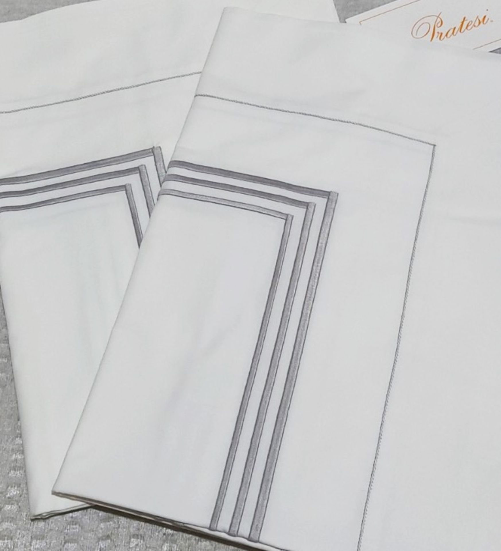 Set Of 2 x PRATESI GO3 Tre Riche Grey Embroidered Angel Skin Shams 50x75cm - Image 5 of 5