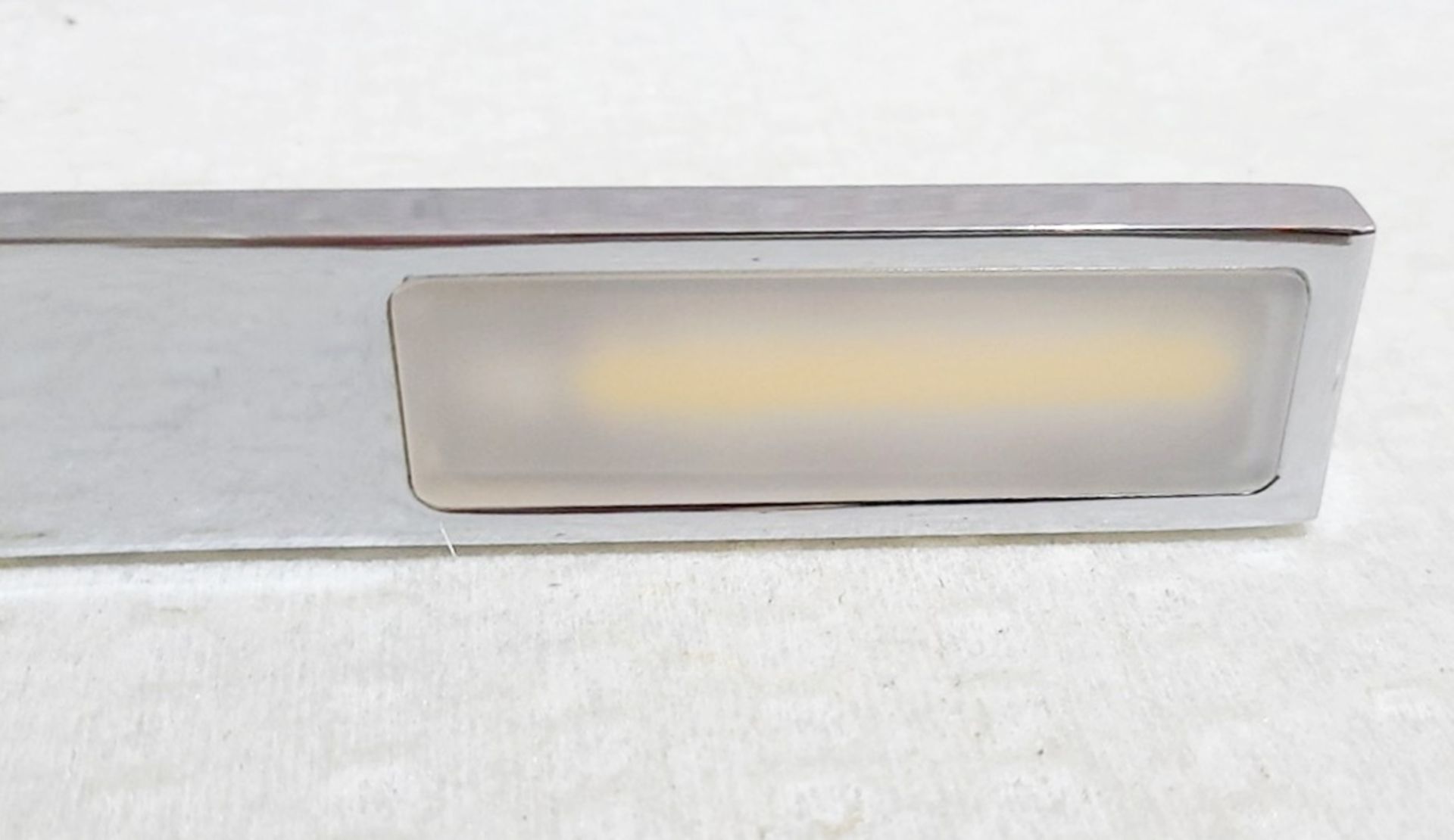 1 x SENSIO Hydra Sleek COB LED Technology Over Cabinet/Mirror Light With Acrylic Cover 165mm - Image 6 of 8