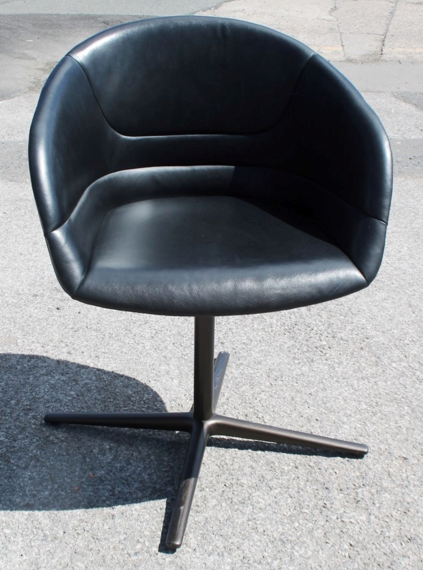 1 x WALTER KNOLL 'Kyo' Genuine Leather Upholstered Chair - Original RRP £1,979 - CL753 - Ref: